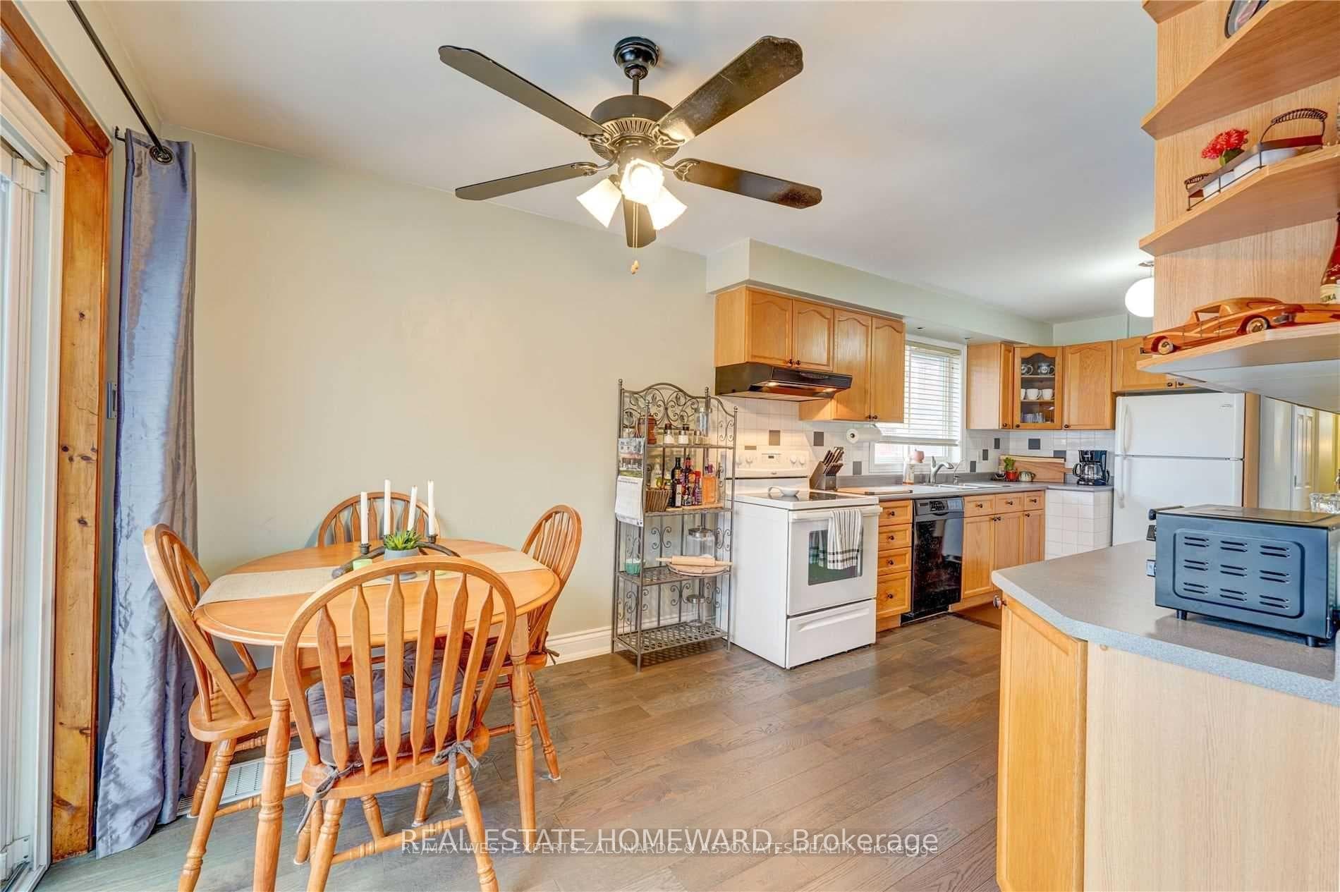 77 Toronto Street Unit Main photo 18