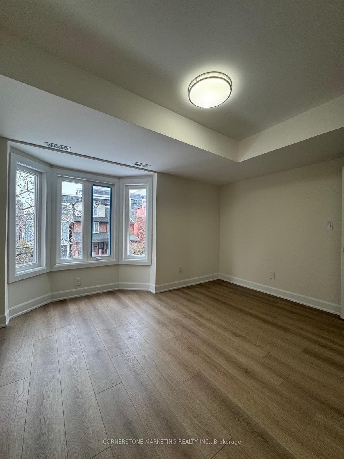 59 Melville (Upper Level) Avenue photo 6
