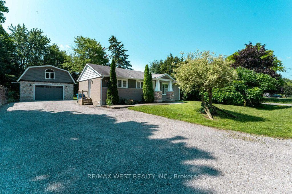 67 May Avenue photo 3