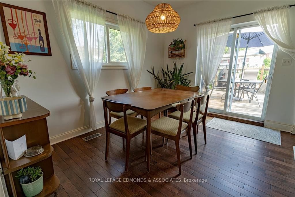 442 SUPPLE Street photo 13