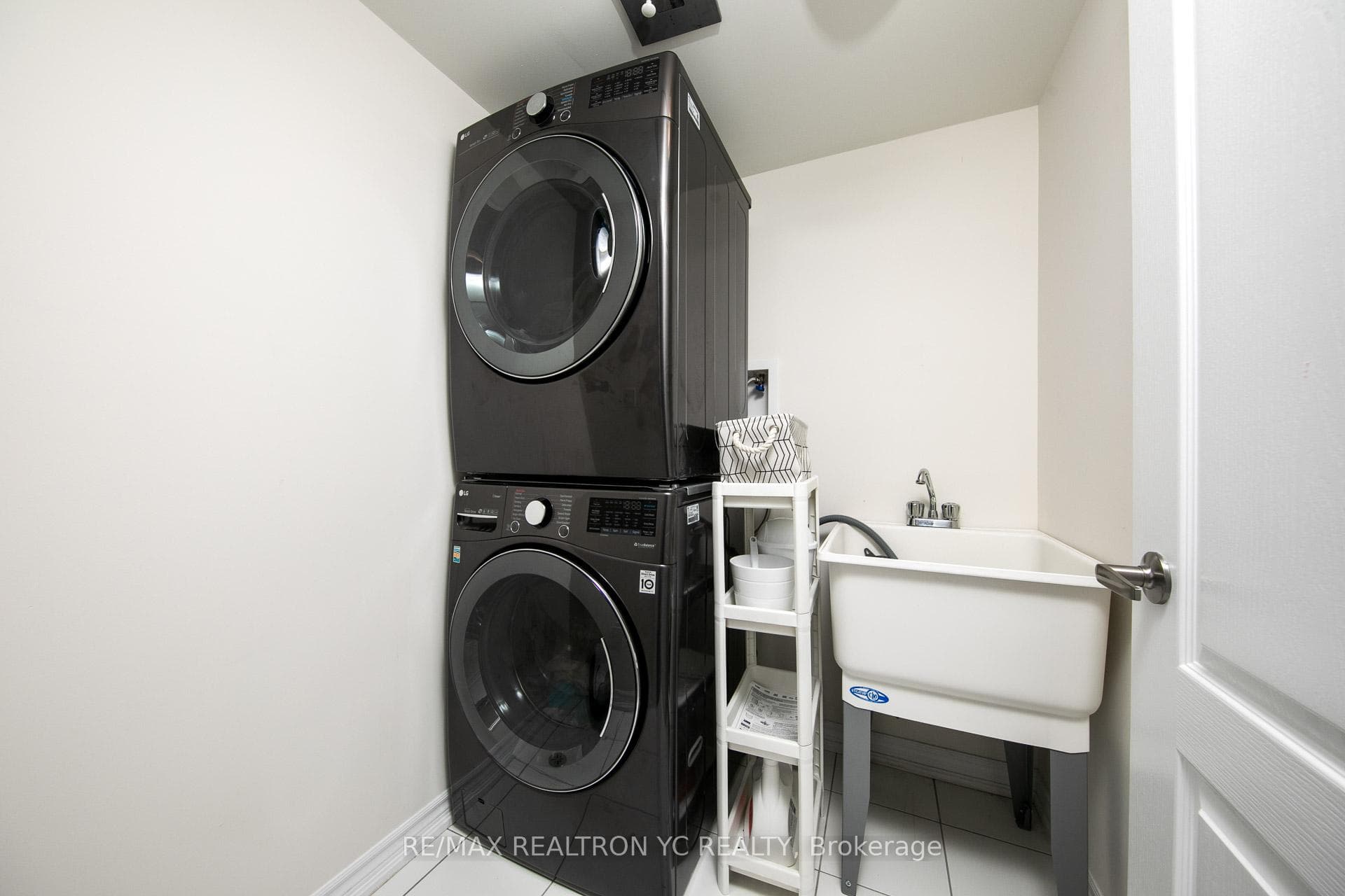 181 Parktree Drive Unit 37 photo 29