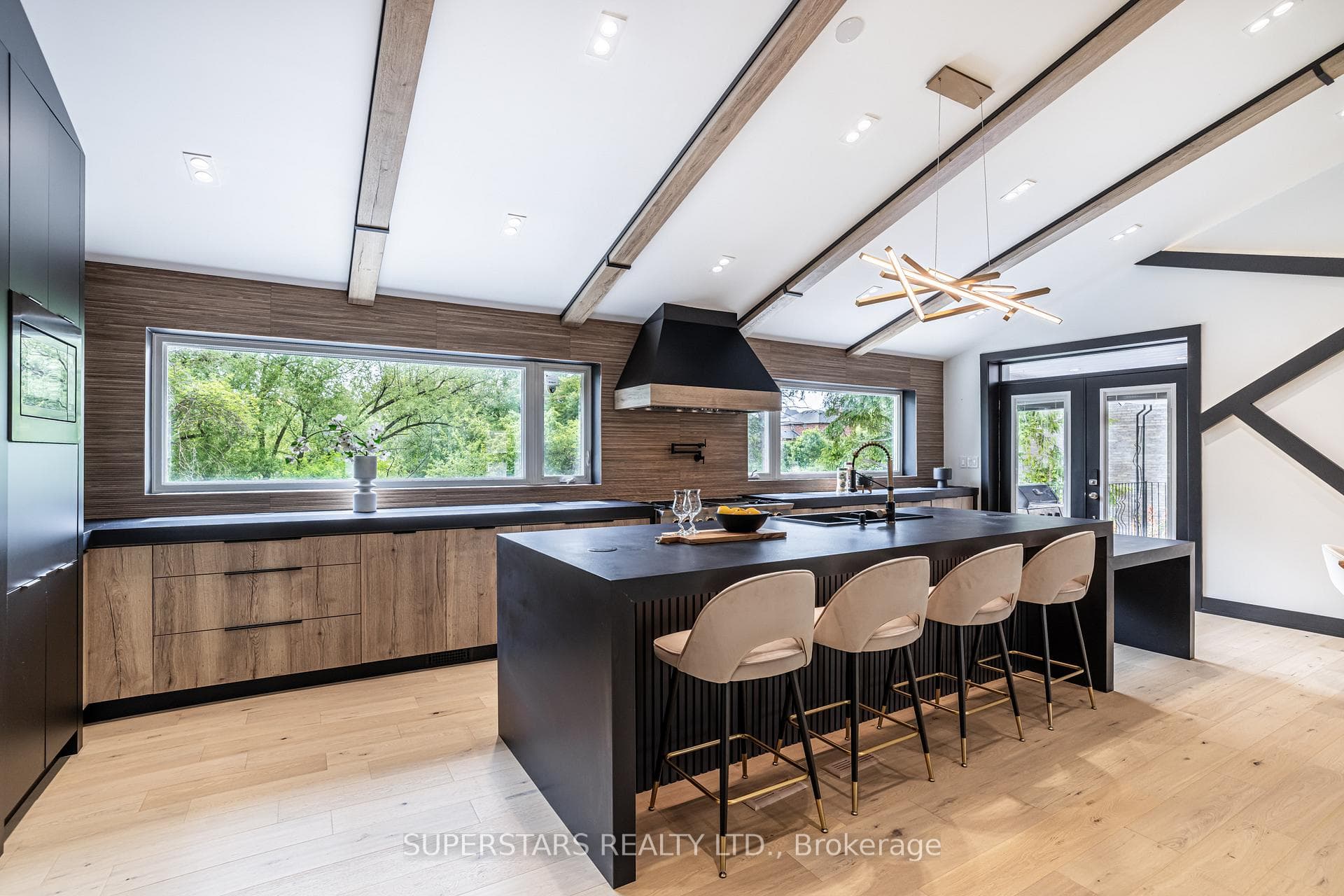 56 Cynthia Crescent photo 14