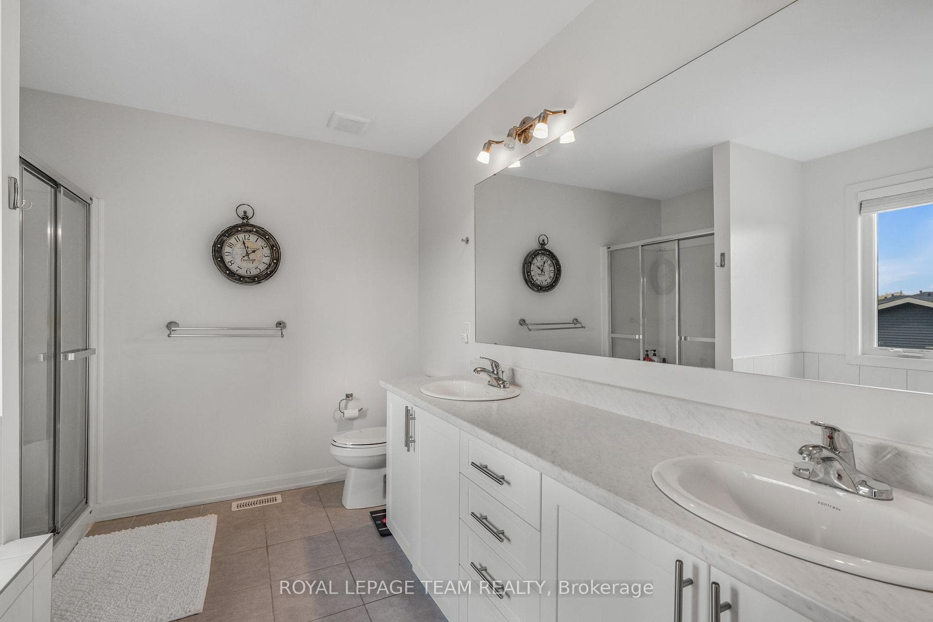 376 Sterling Avenue photo 22