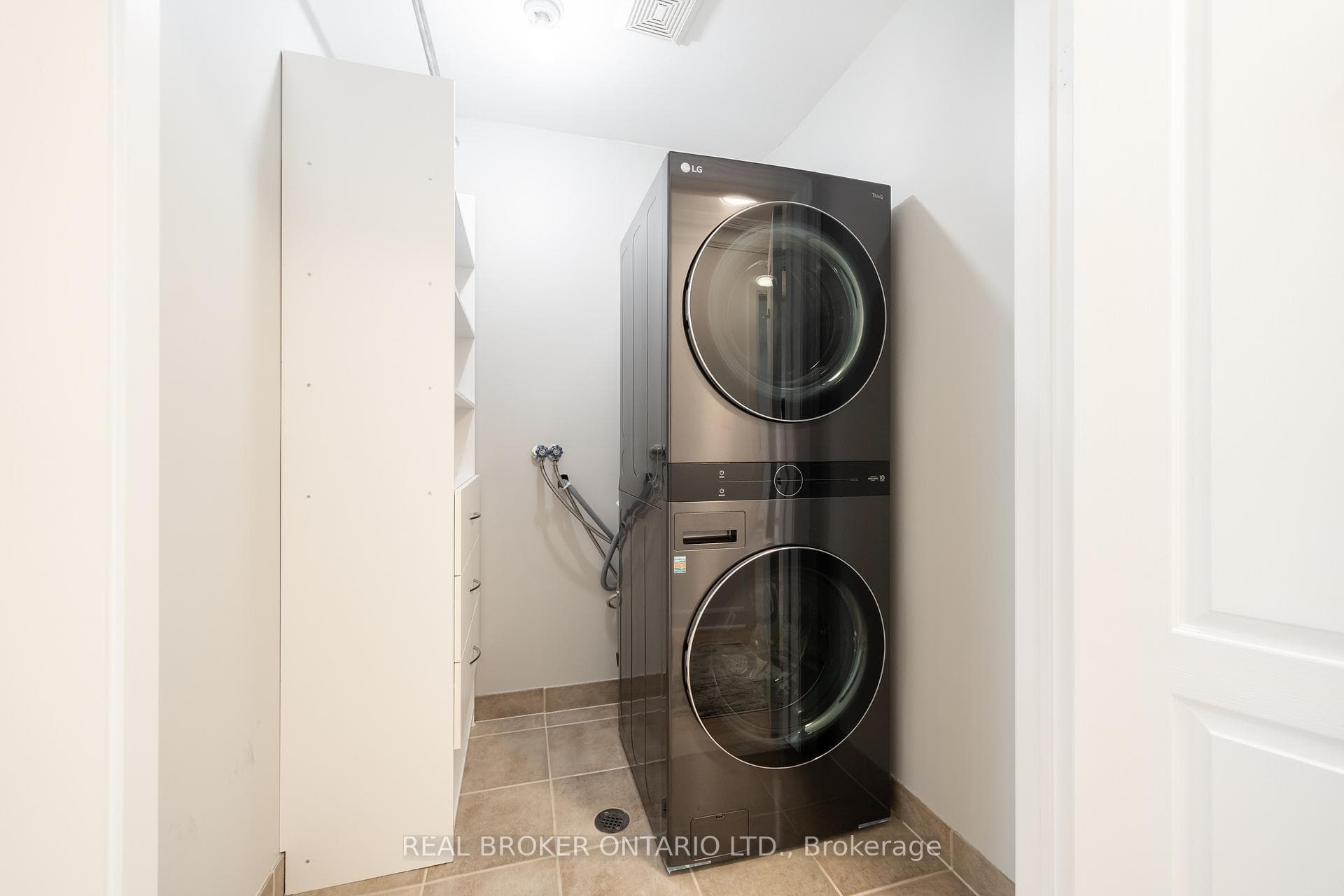 SECOND FLOOR LAUNDRY