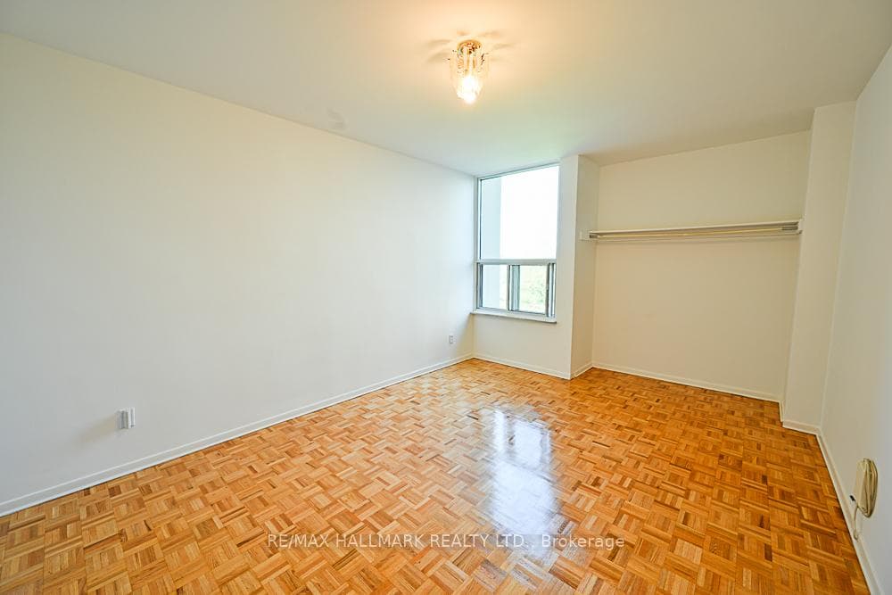 980 Broadview Avenue Unit 504 photo 13