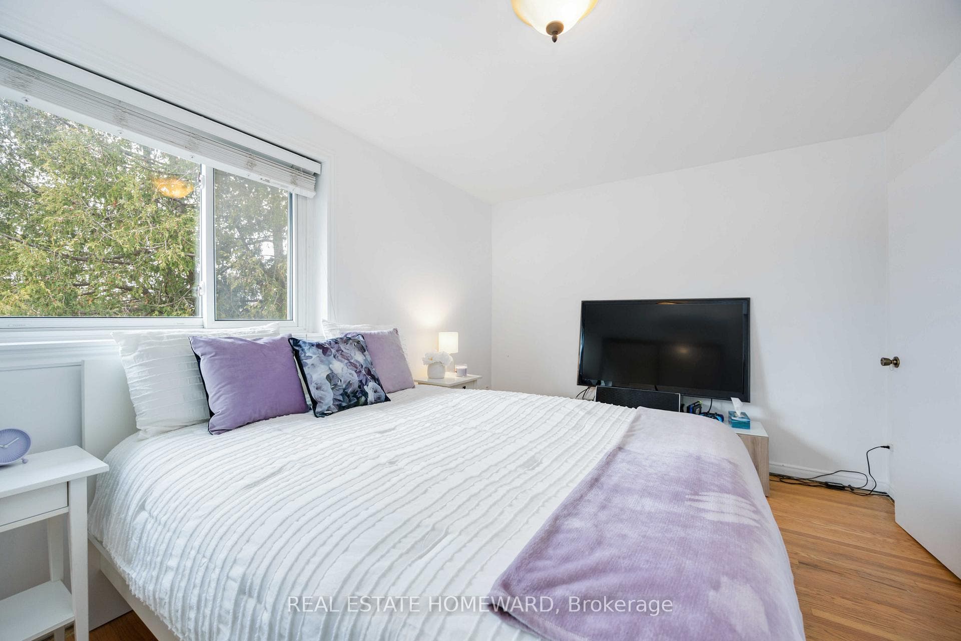 61 Avis Crescent photo 17