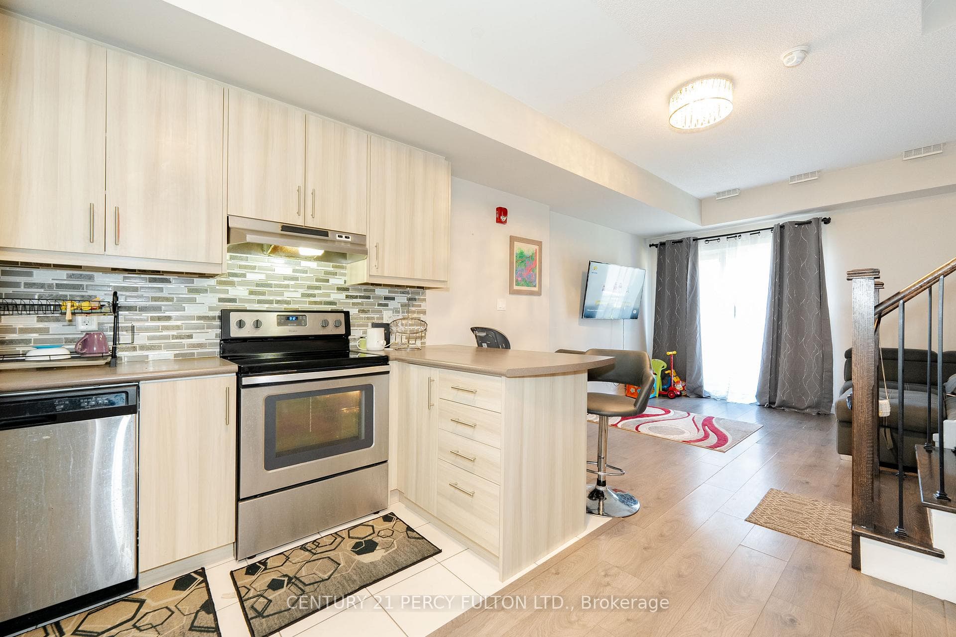 2063 WESTON Road Unit 12 photo 4
