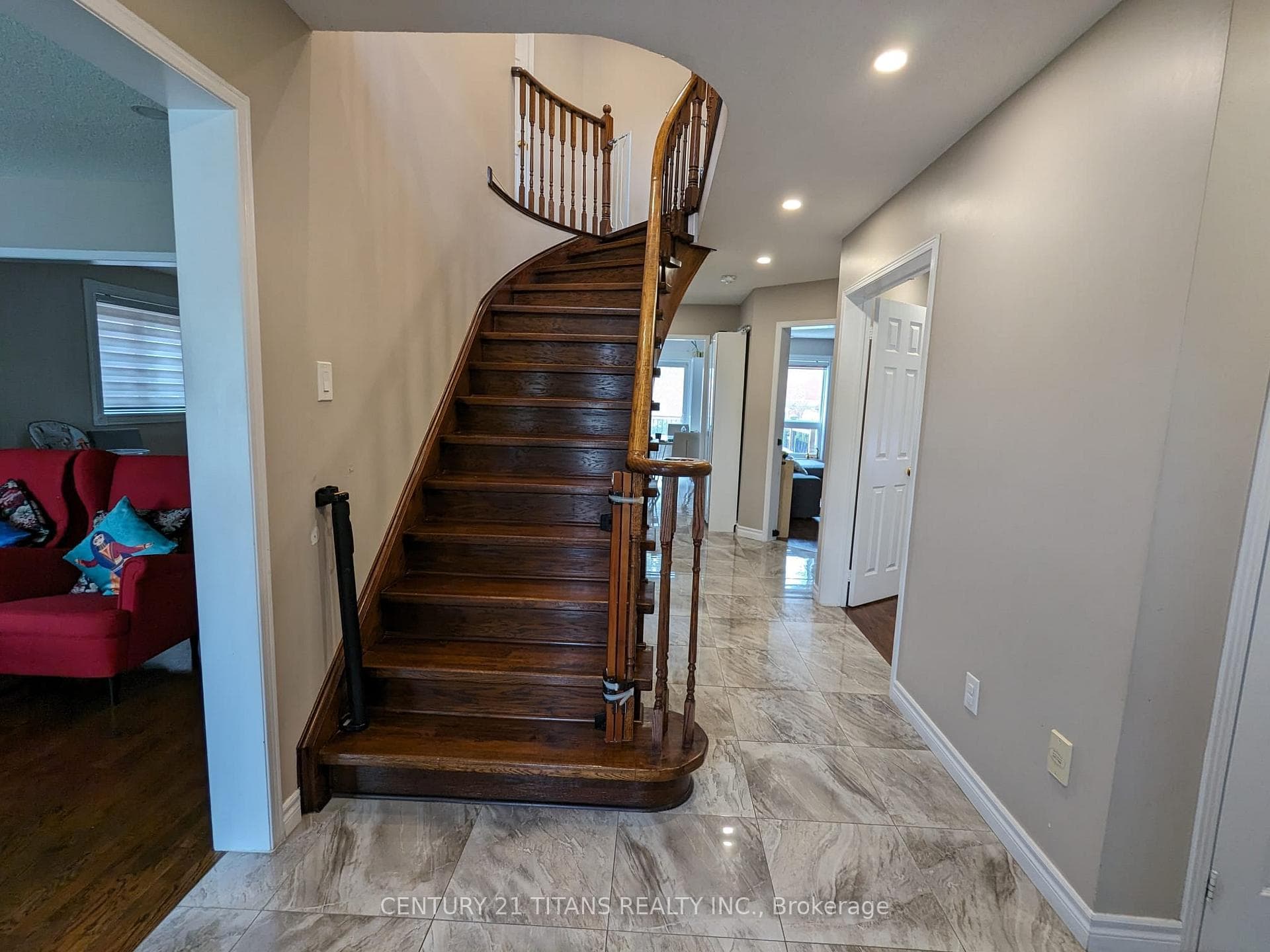 1561 Astrella Crescent Unit Main Fl photo 2