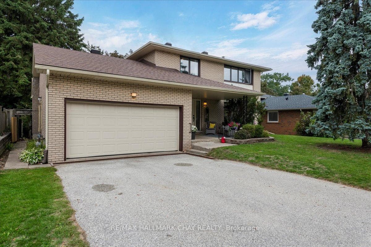 56 Marshall Street photo 34