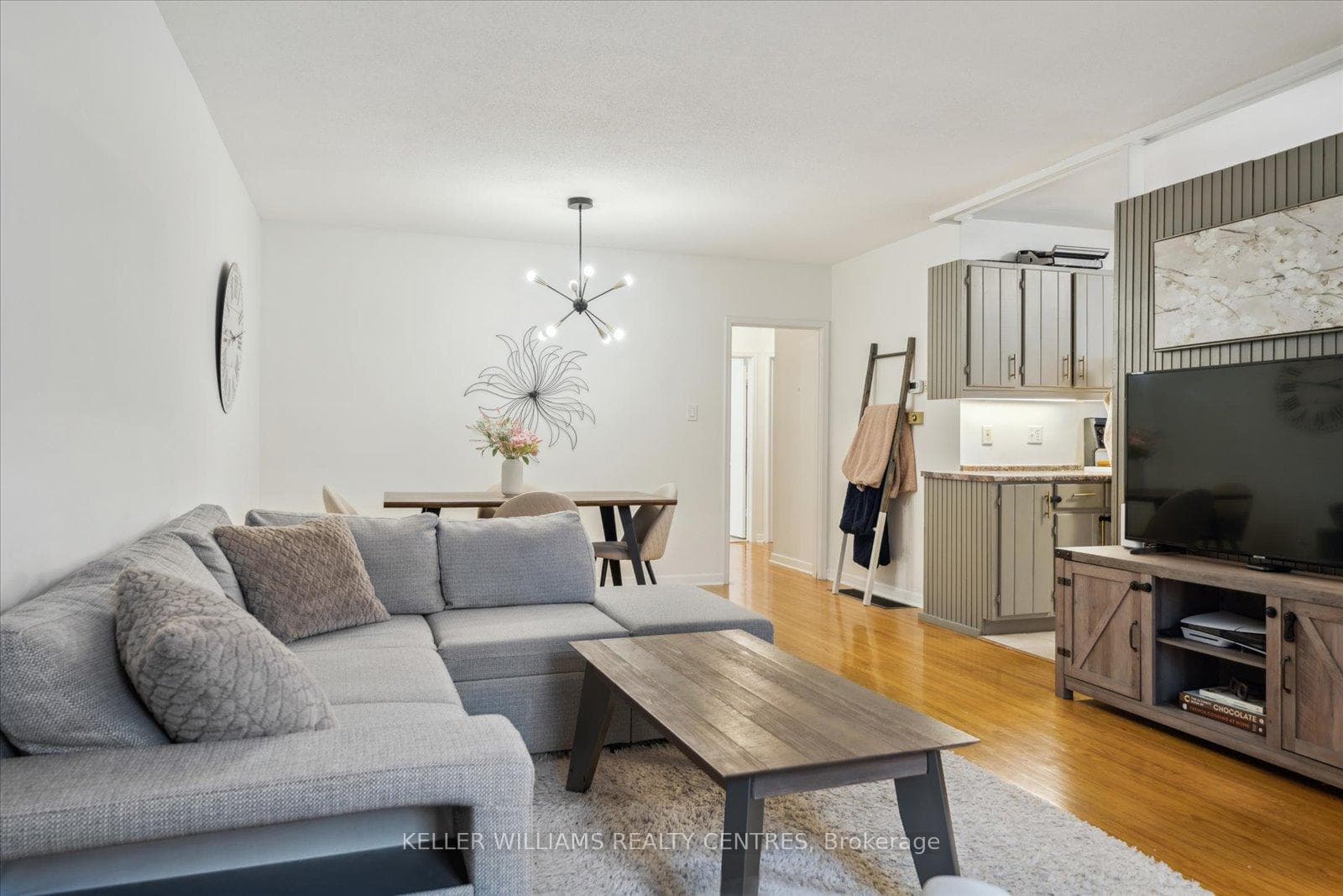 56 Murray Drive photo 9