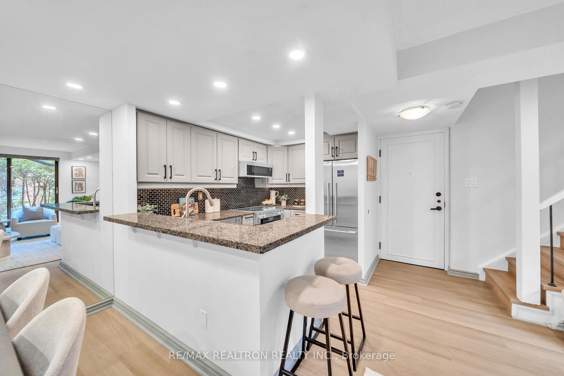 19 Dundonald Street Unit 204 photo 19