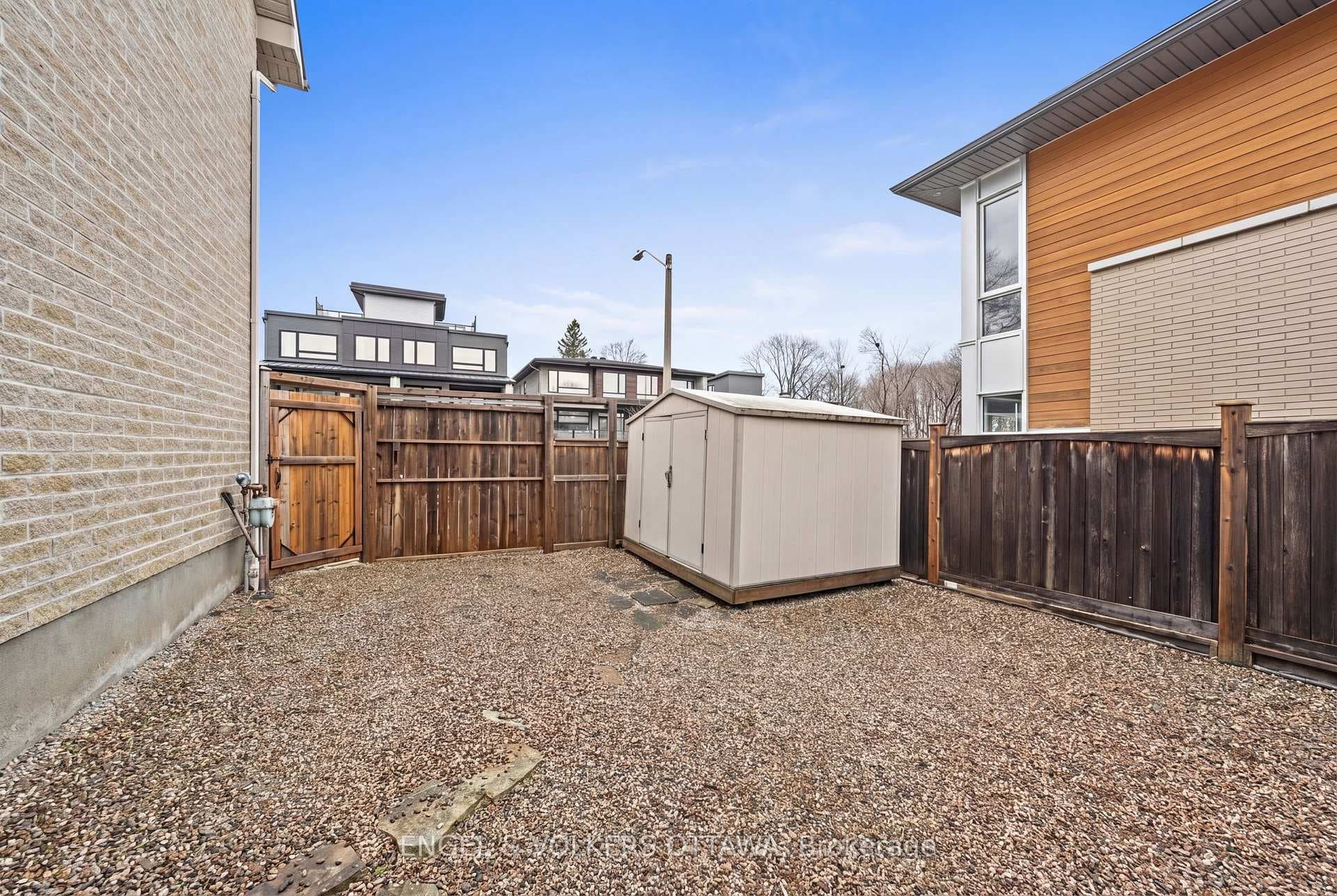 249 Atlantis Avenue photo 19