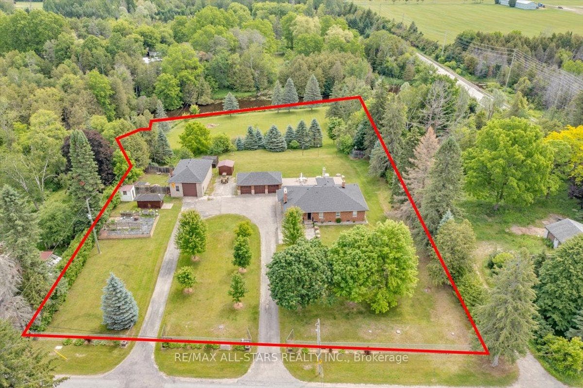 562 Catering Road photo 1