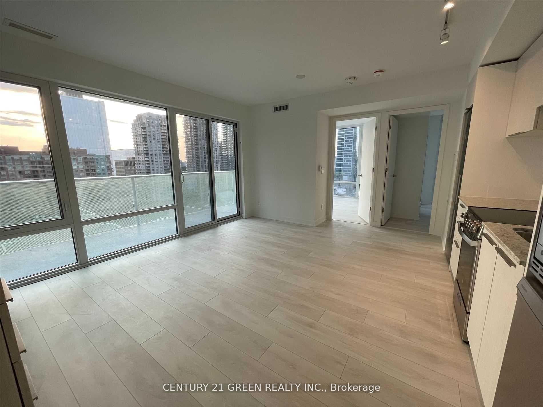 501 Yonge Street Unit 1102 photo 5