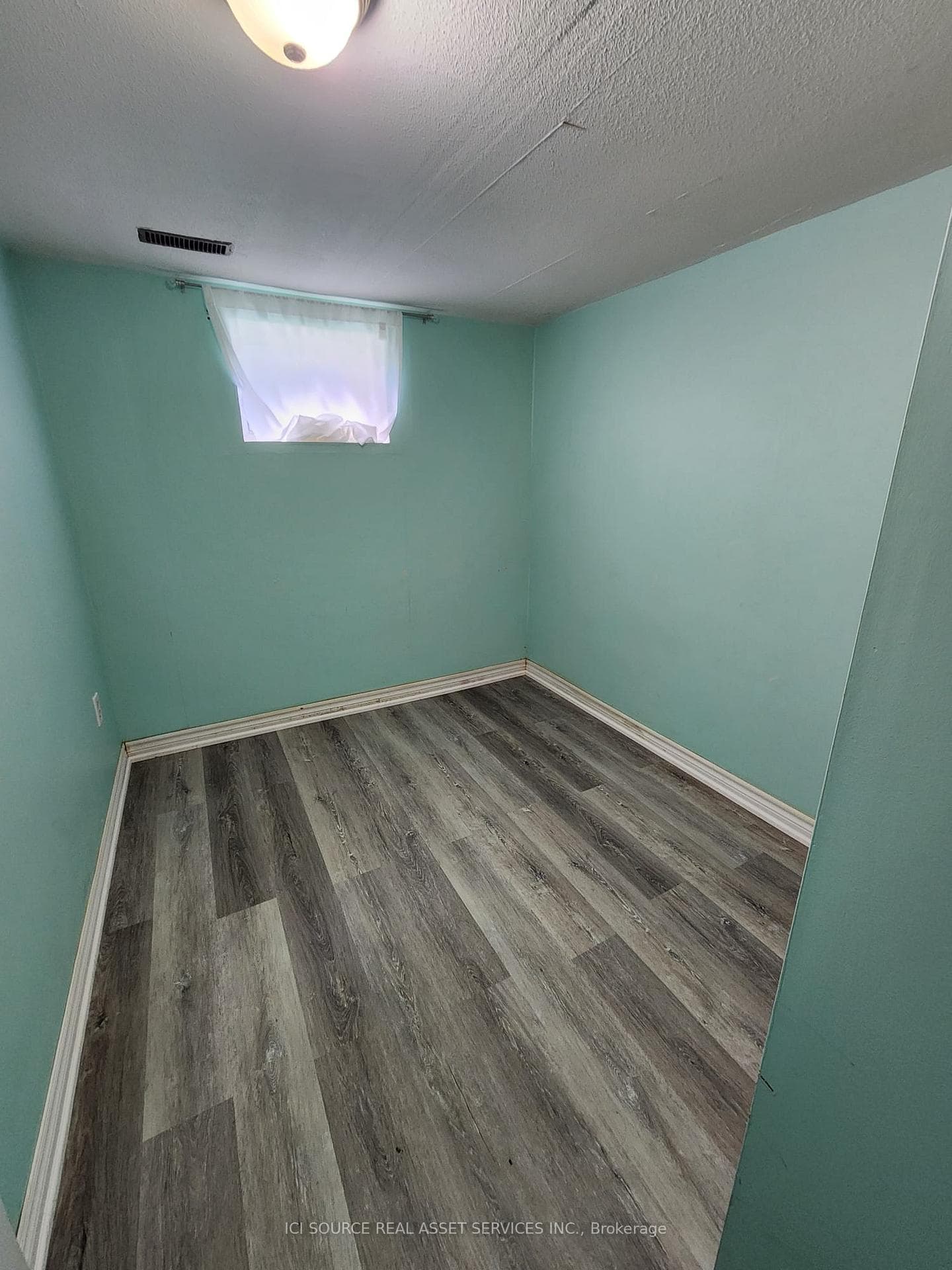 66 Madawaska Avenue Unit 2 photo 7