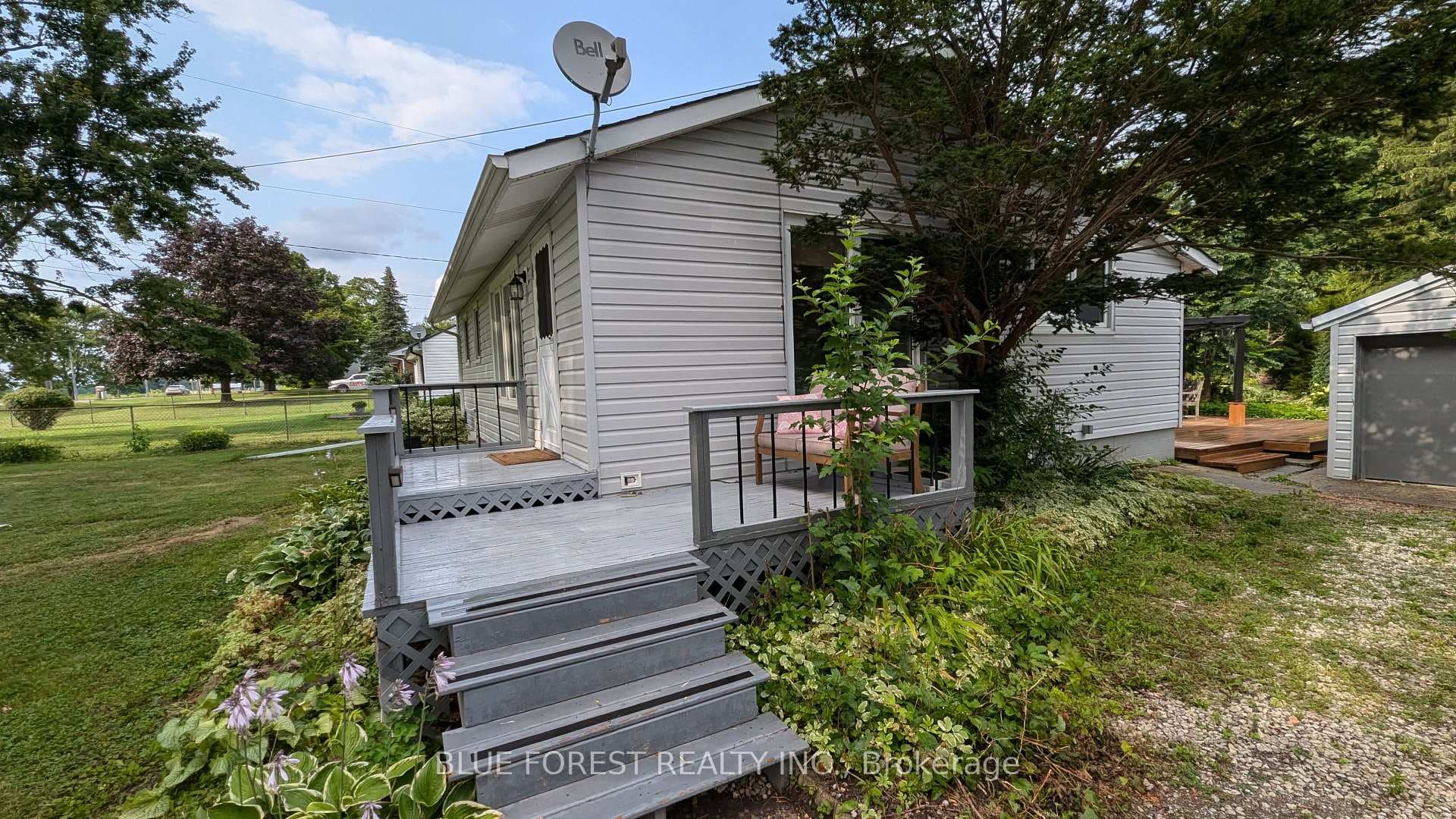 9572 Belmont Road photo 5