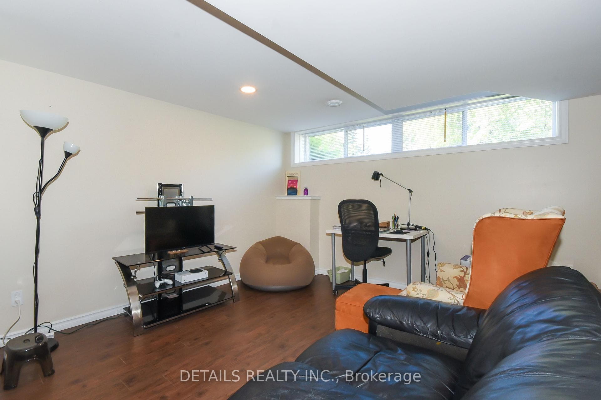 1255 Highgate Road photo 28