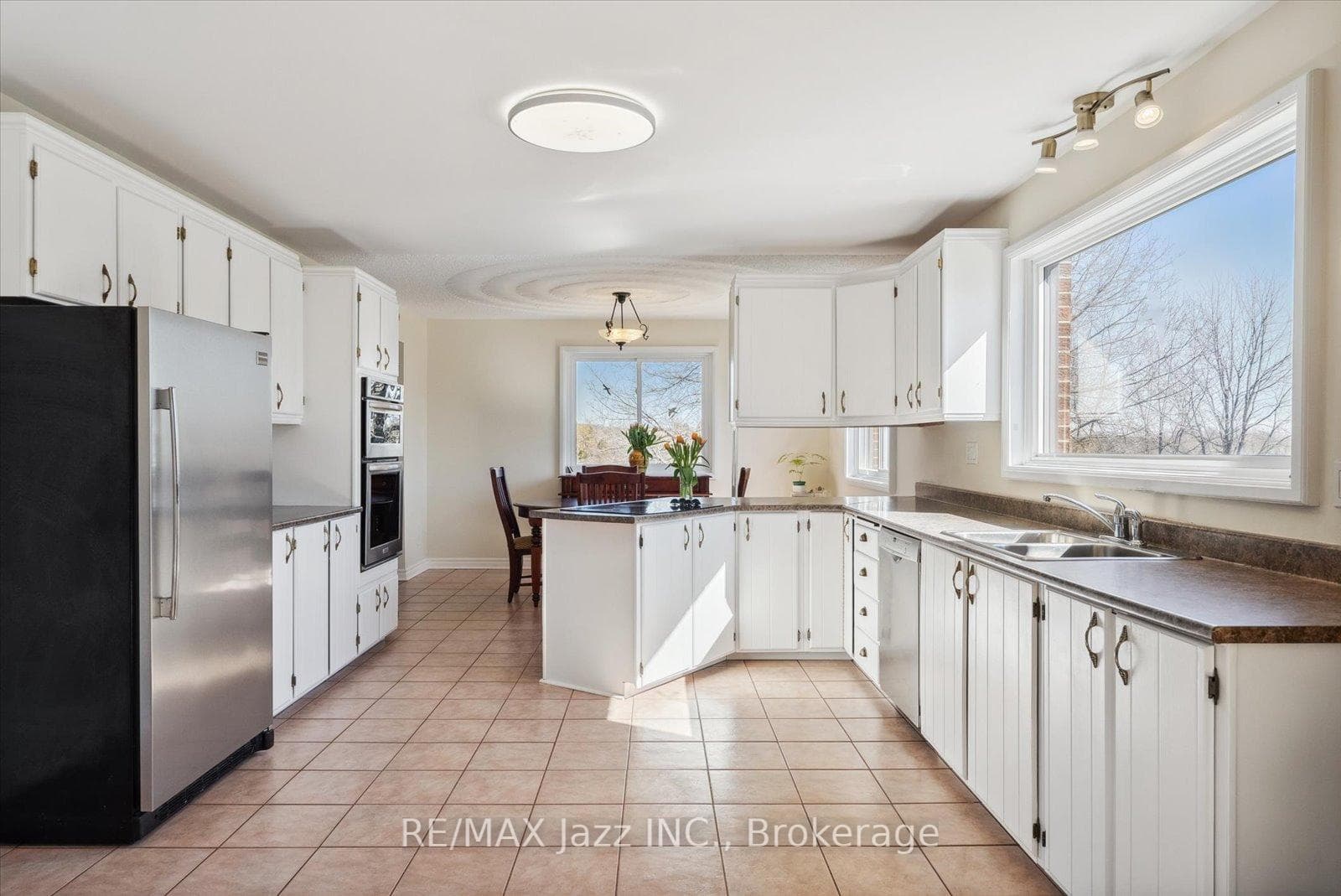 8733 Leskard Road photo 10