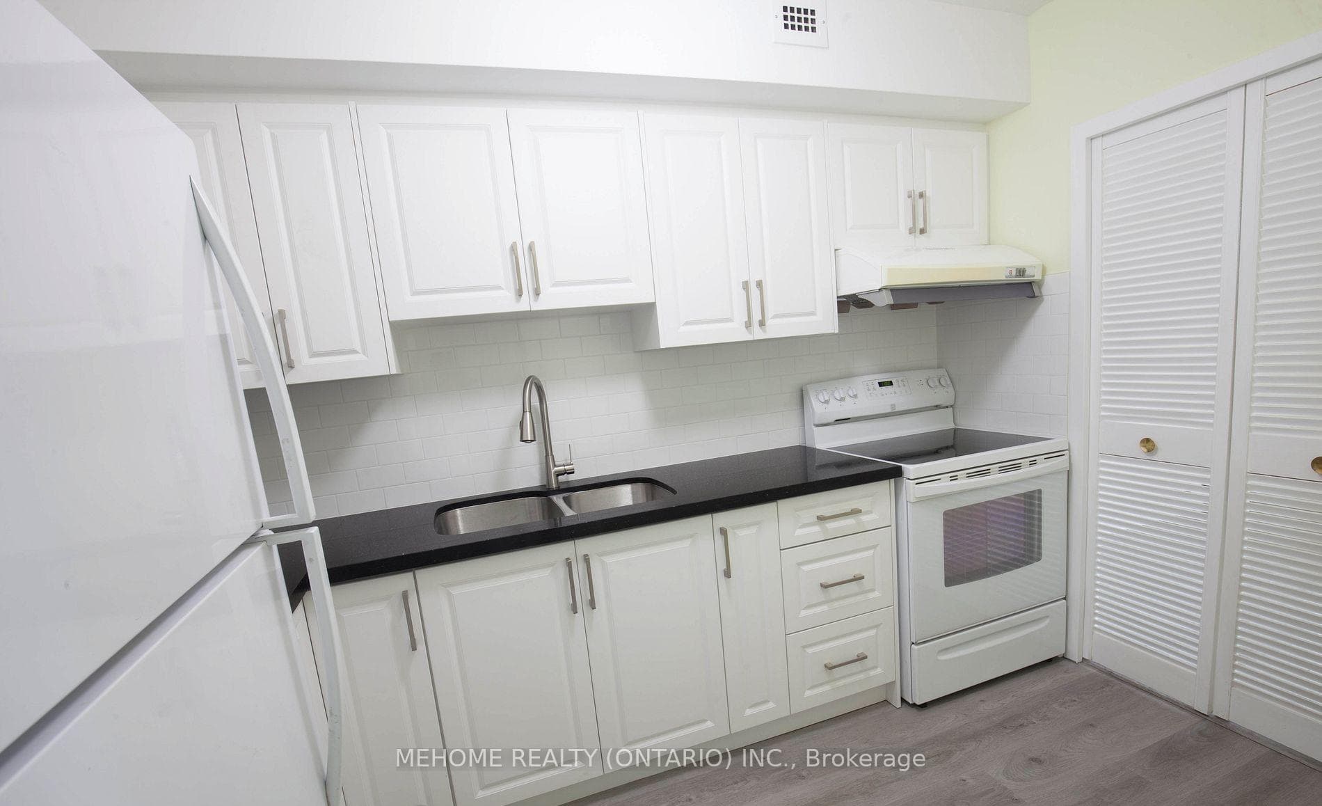 70 Old Sheppard Avenue Unit 317 photo 7