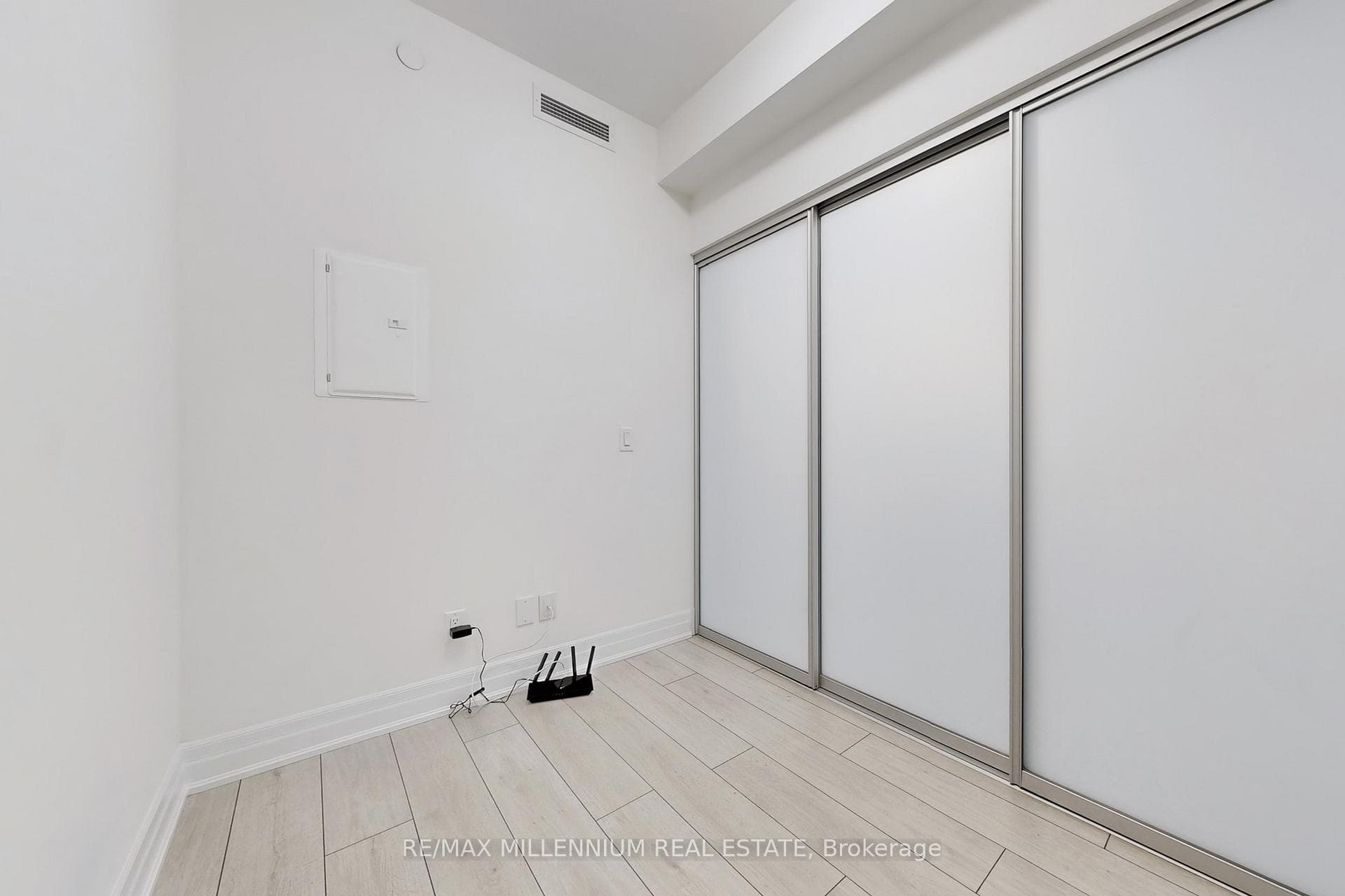 30 Elm Drive Unit 807 photo 26