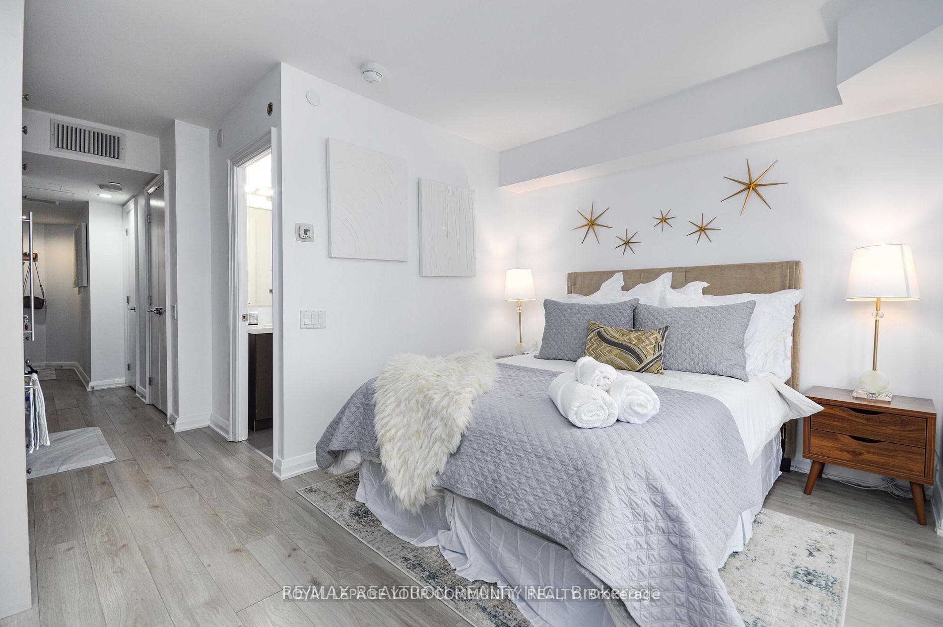 155 Yorkville Avenue Unit 1408 photo 3