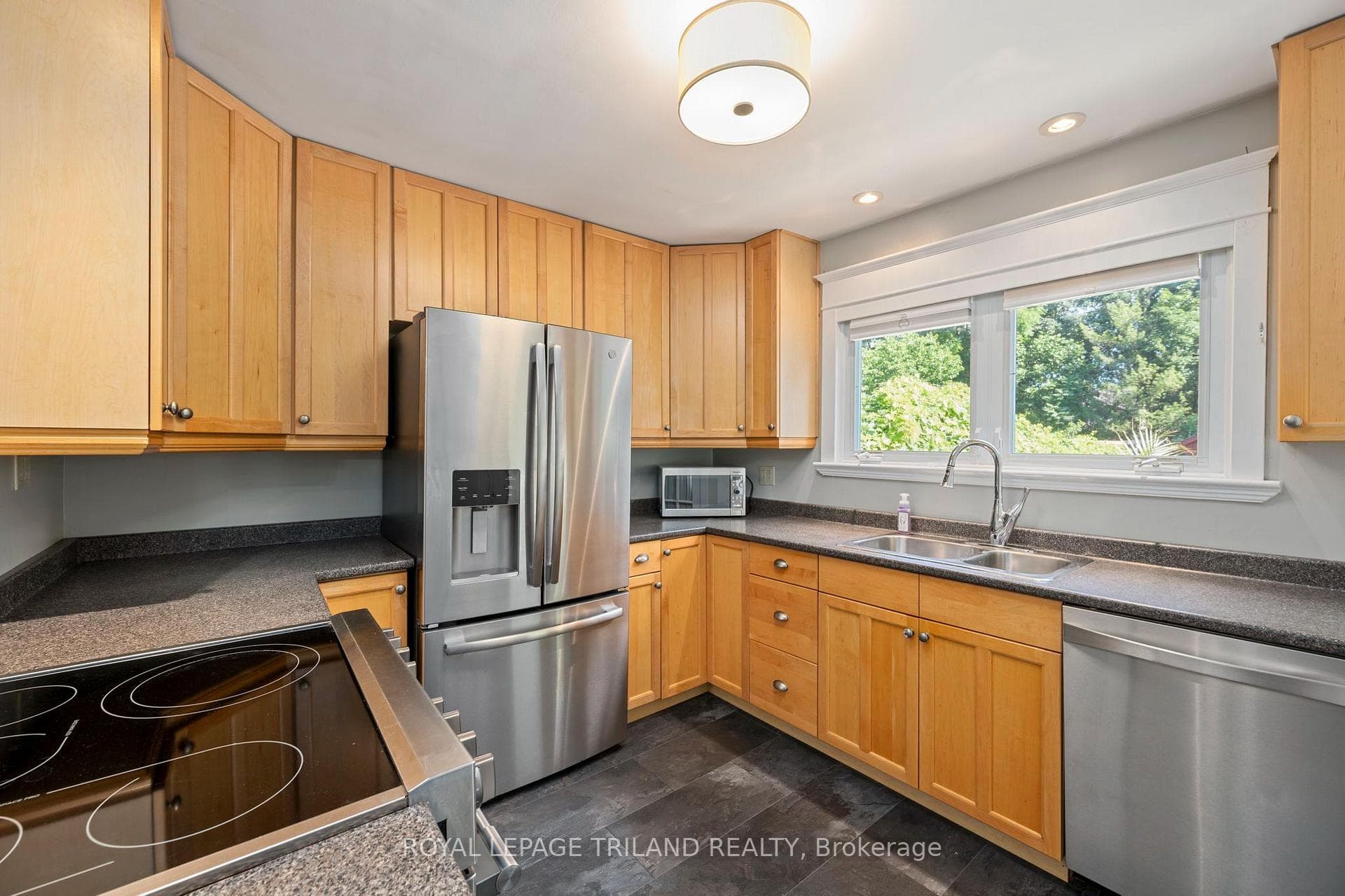 52 Emery Street photo 14