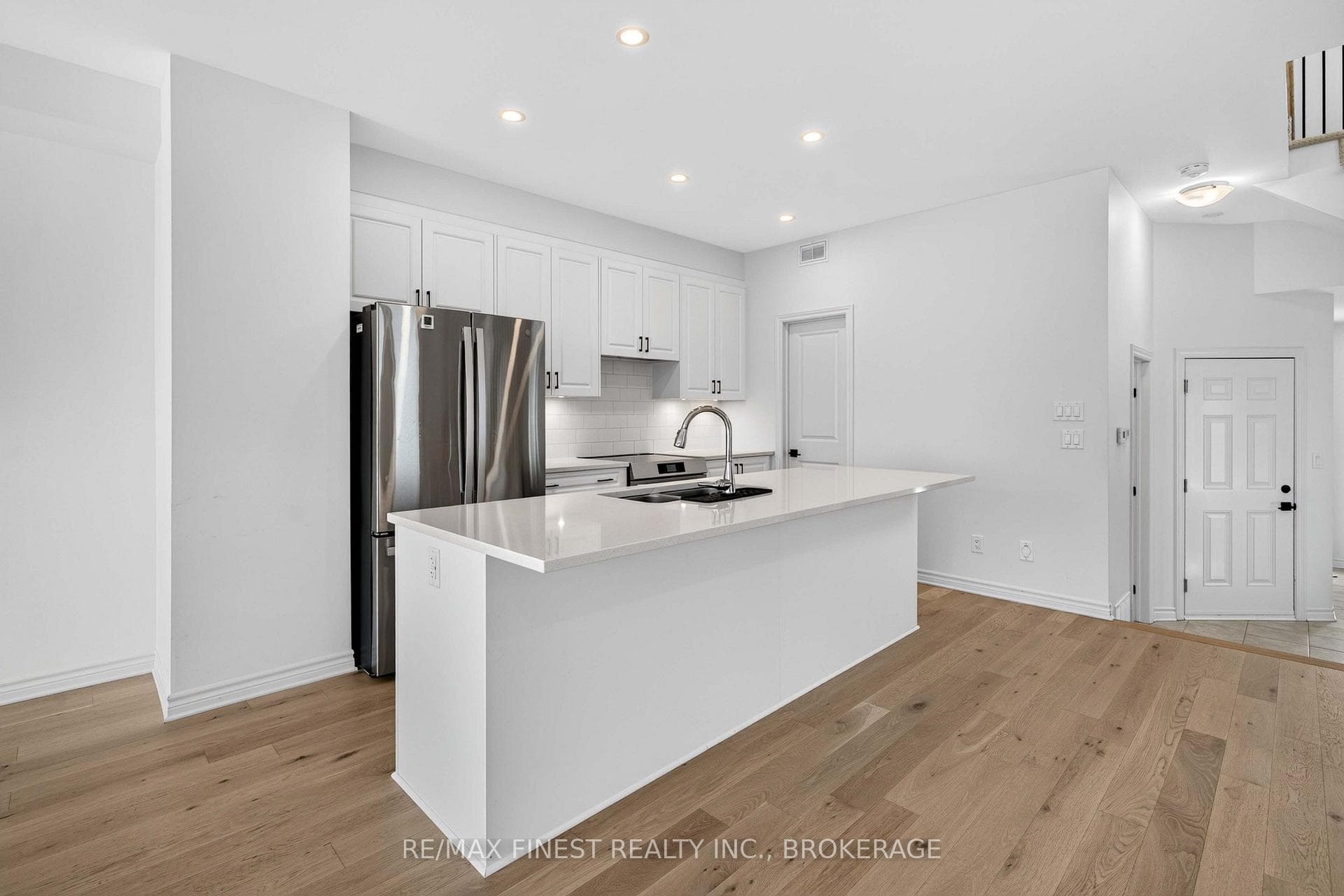 1283 Delancey Drive photo 12