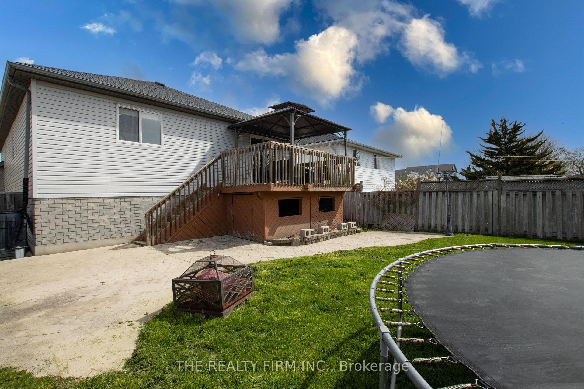 41805 North Street photo 27