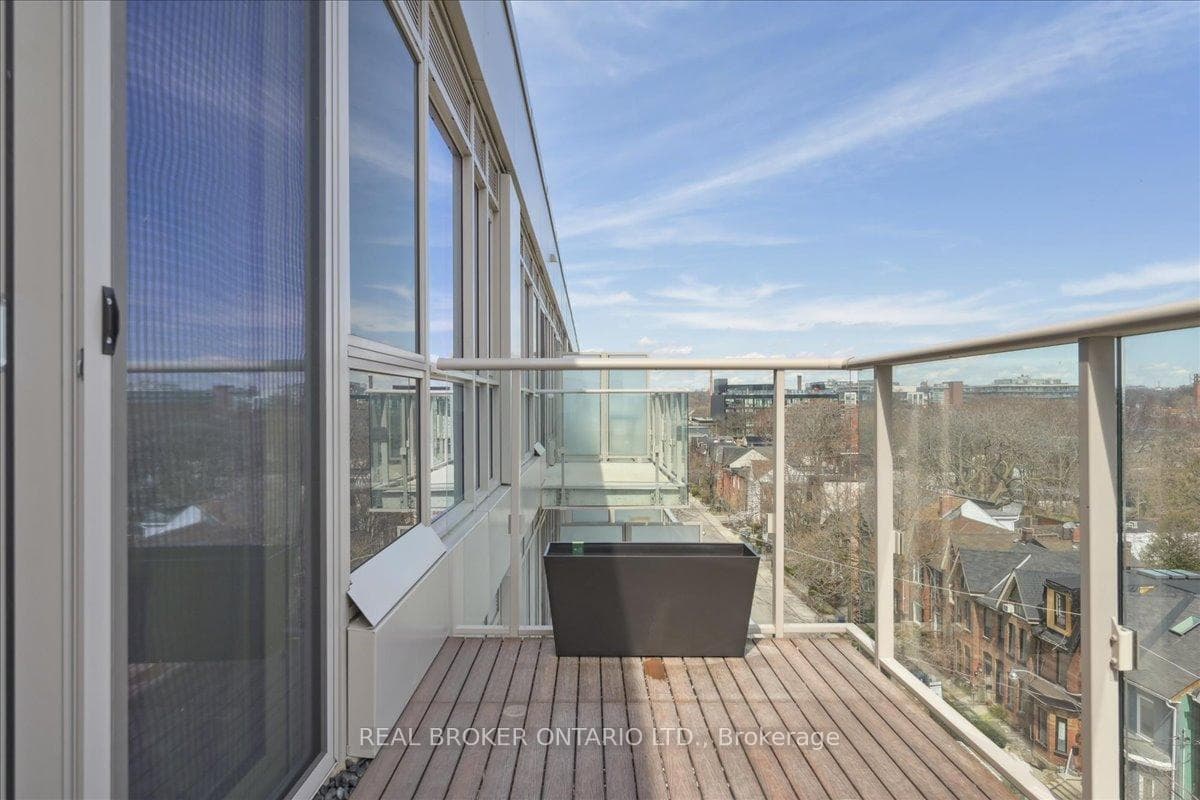 150 Logan Avenue Unit 729 photo 22