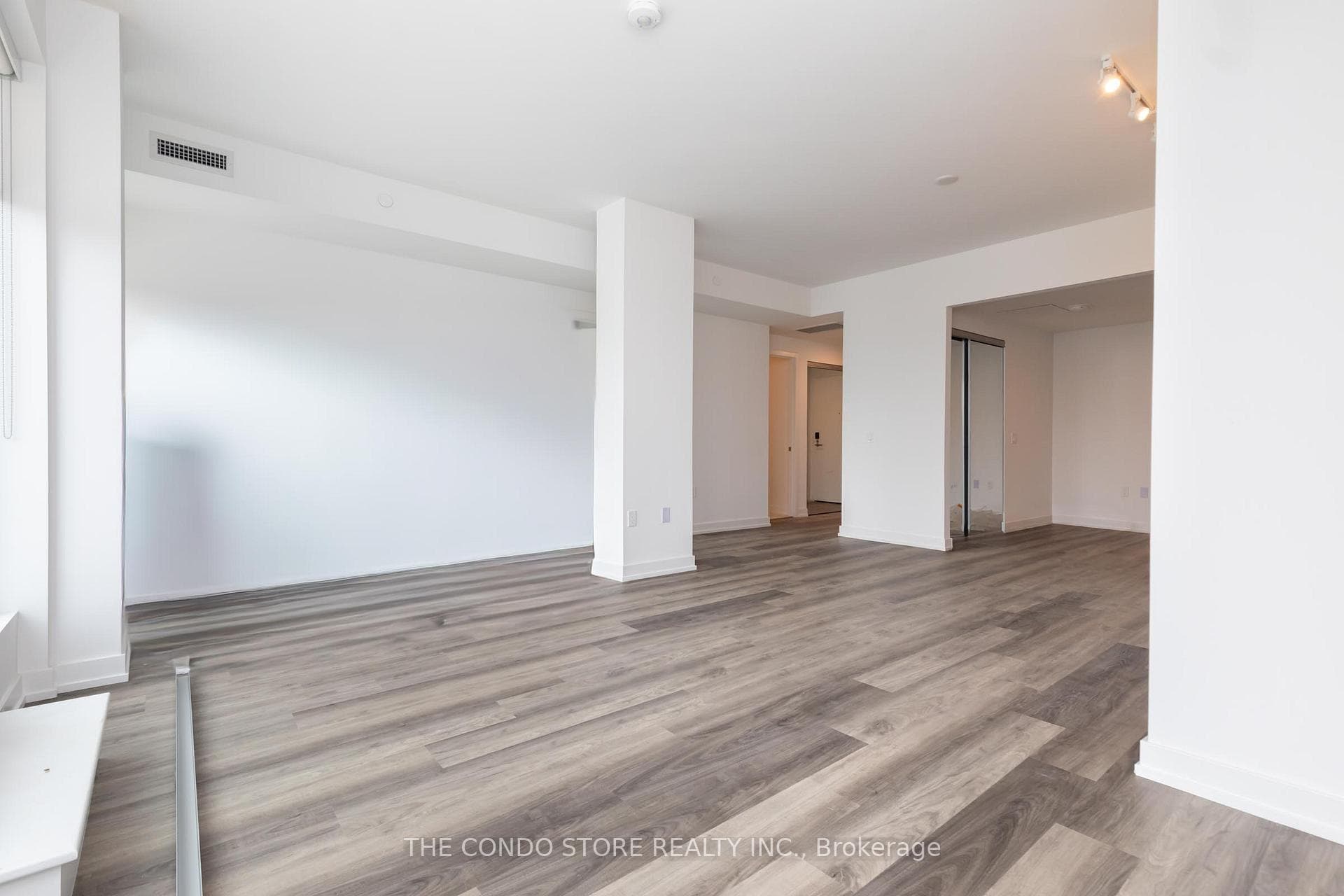 6 Chartwell Road Unit 415 photo 2