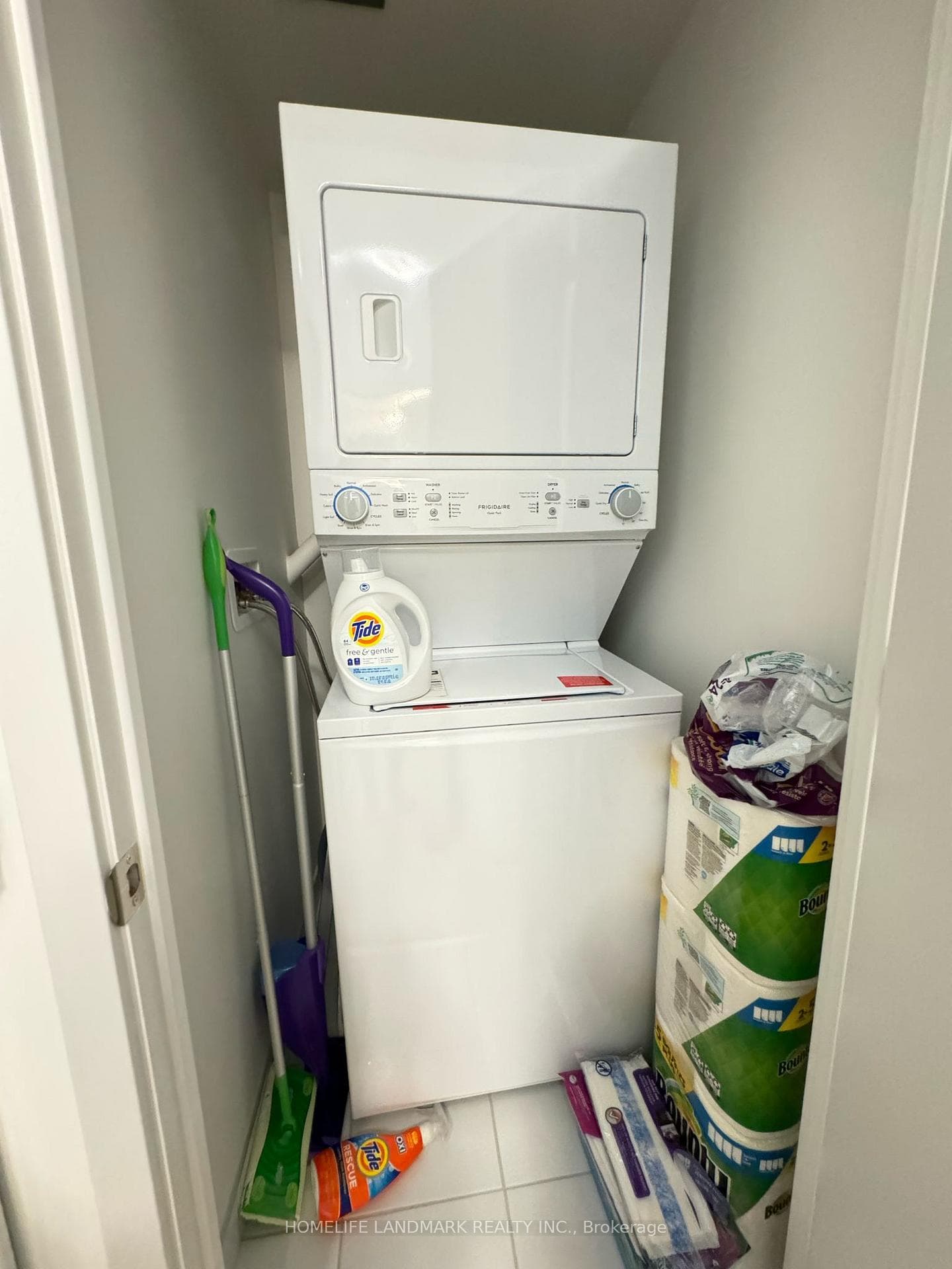 158 Front Street Unit 820 photo 15