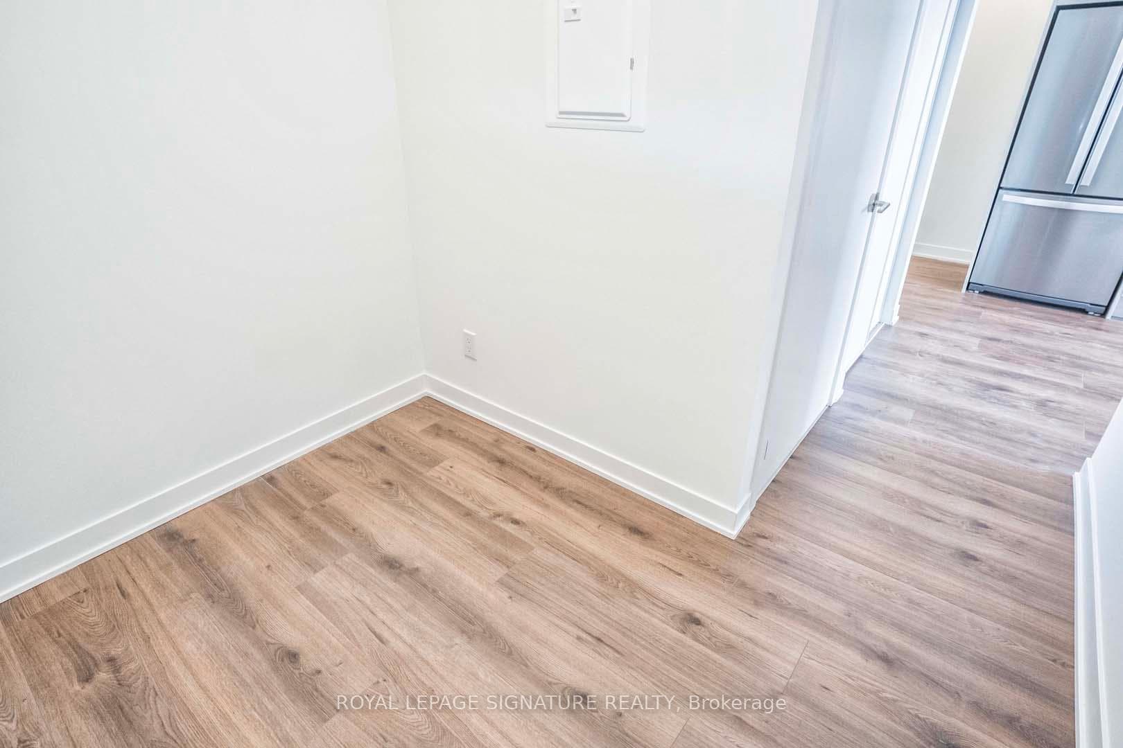 405 Dundas Street Unit 206 photo 21
