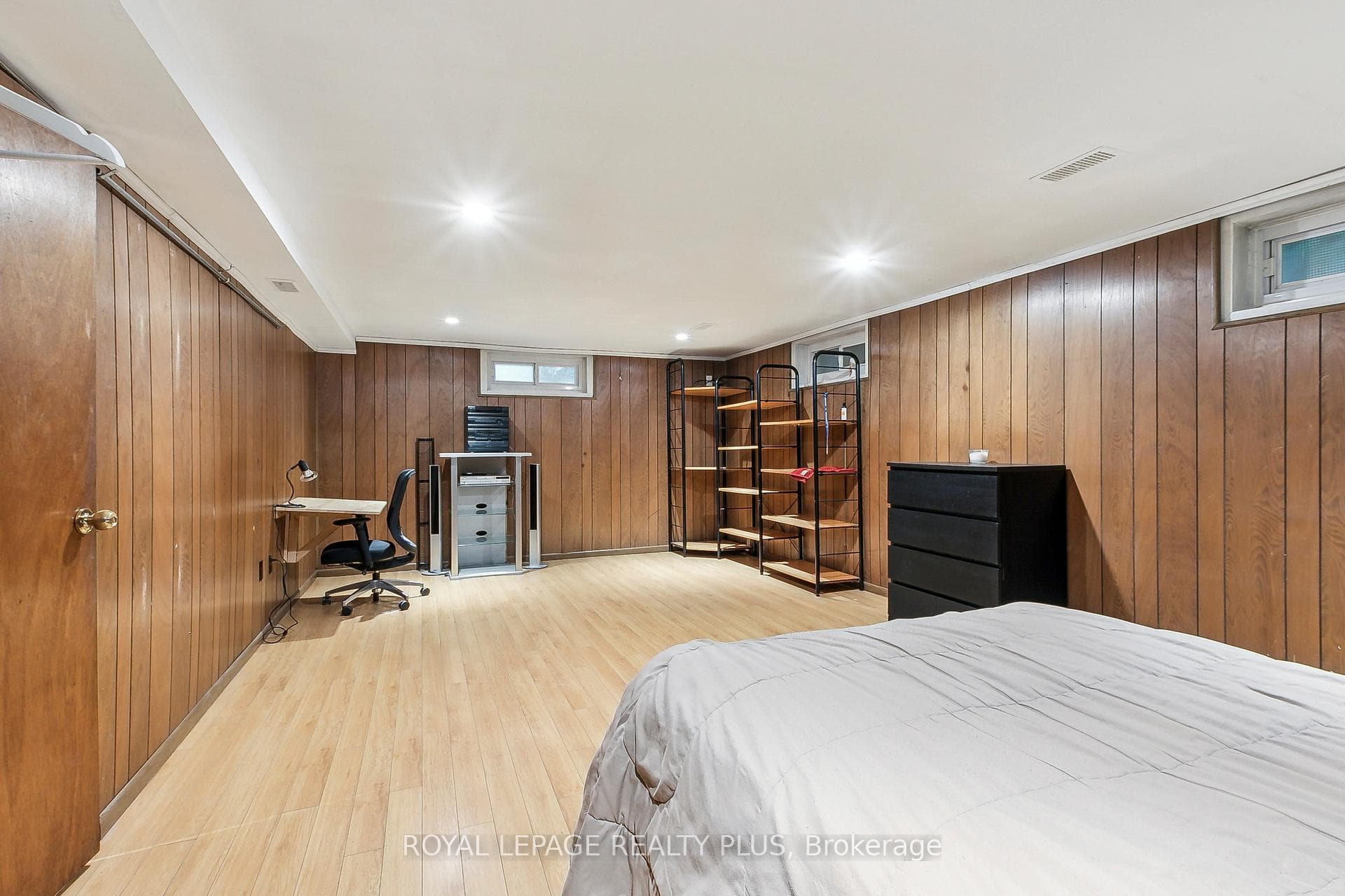 4236 Bloor Street photo 24