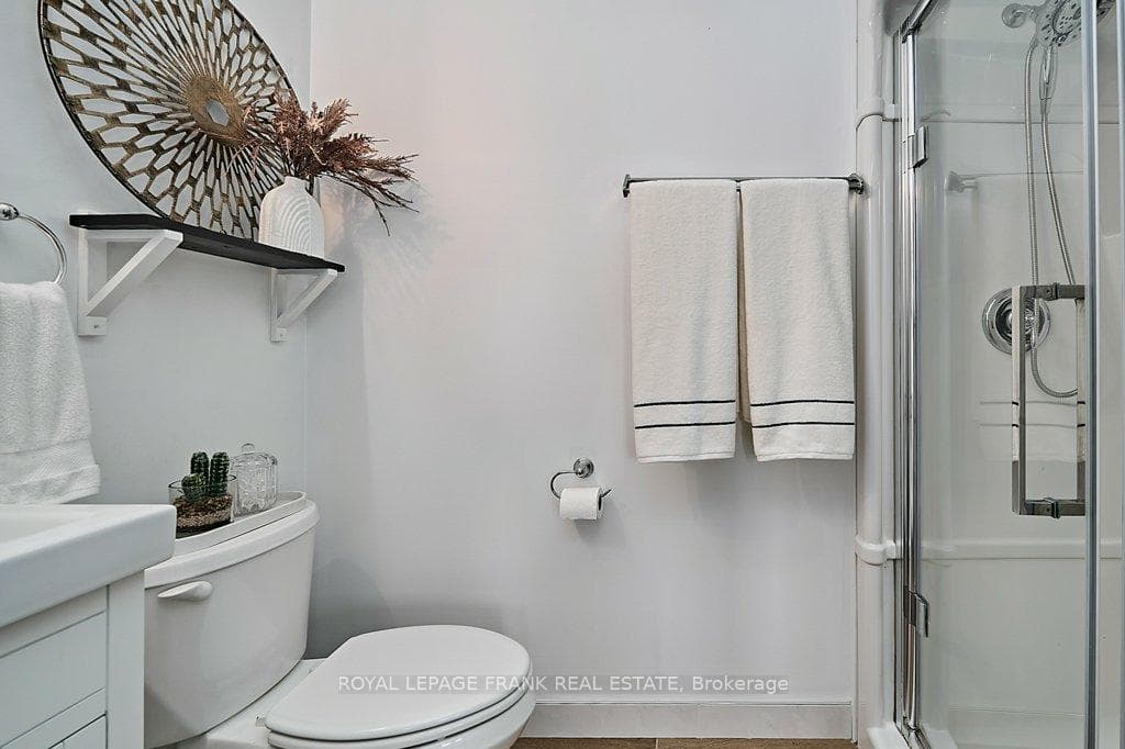 47 Longfellow Court photo 23