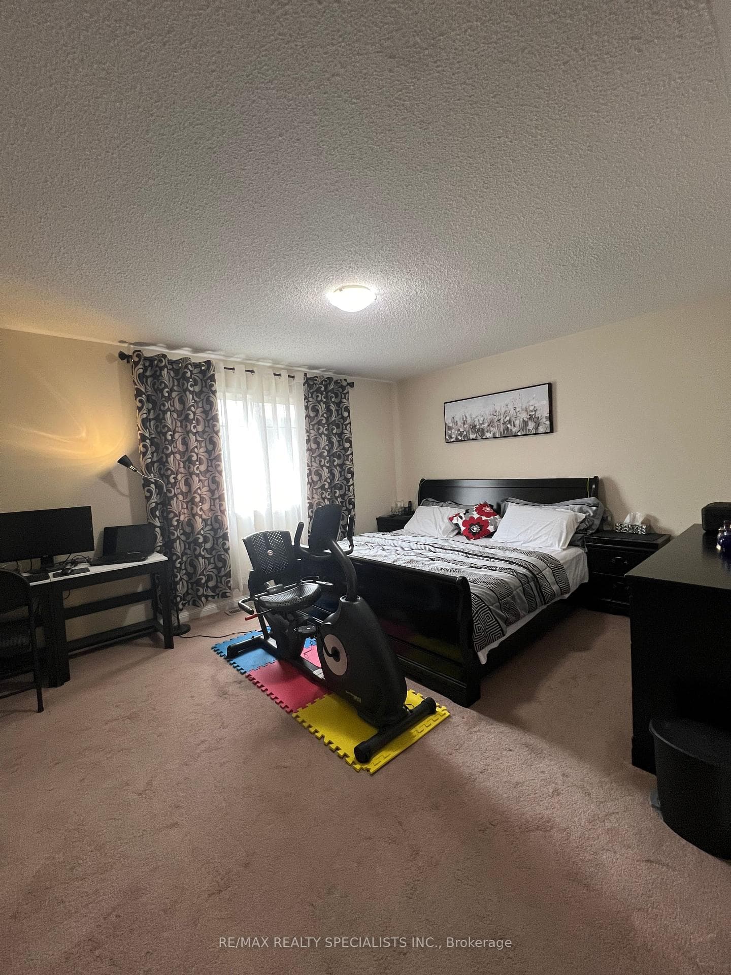 860 Luxton Drive photo 19