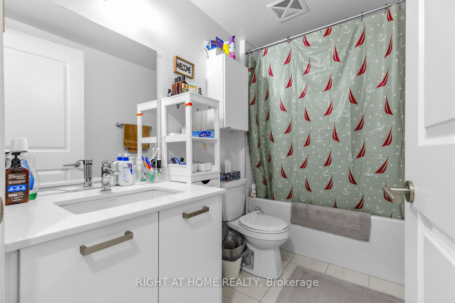 1630 Queen Street Unit 211 photo 8