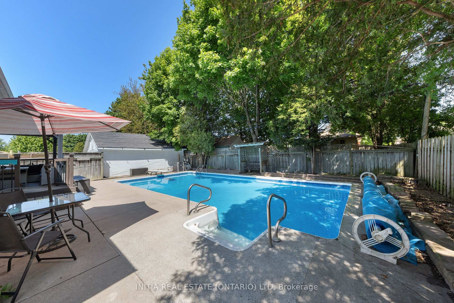 97 Grey Crescent photo 30