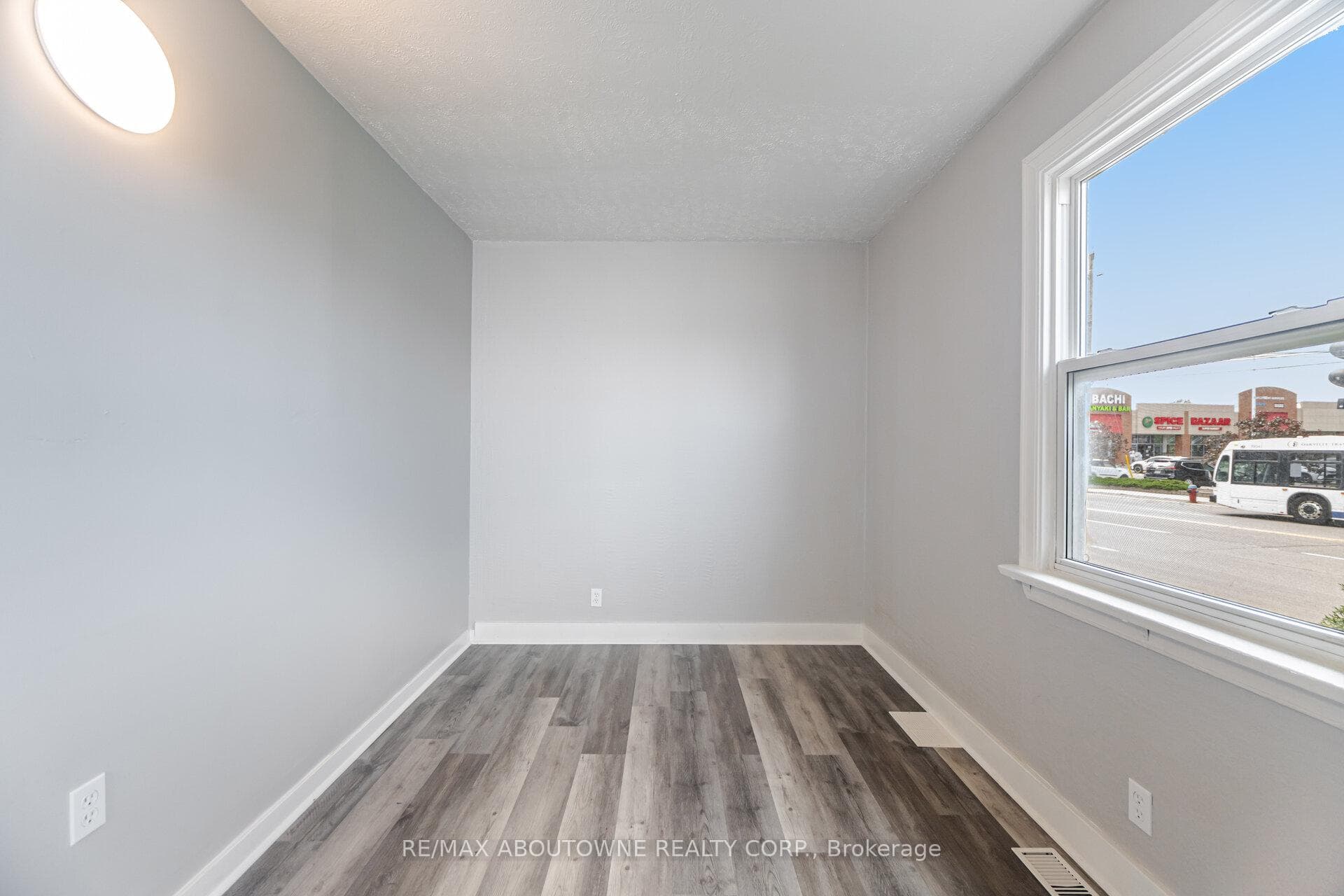 126 Cross Avenue photo 6