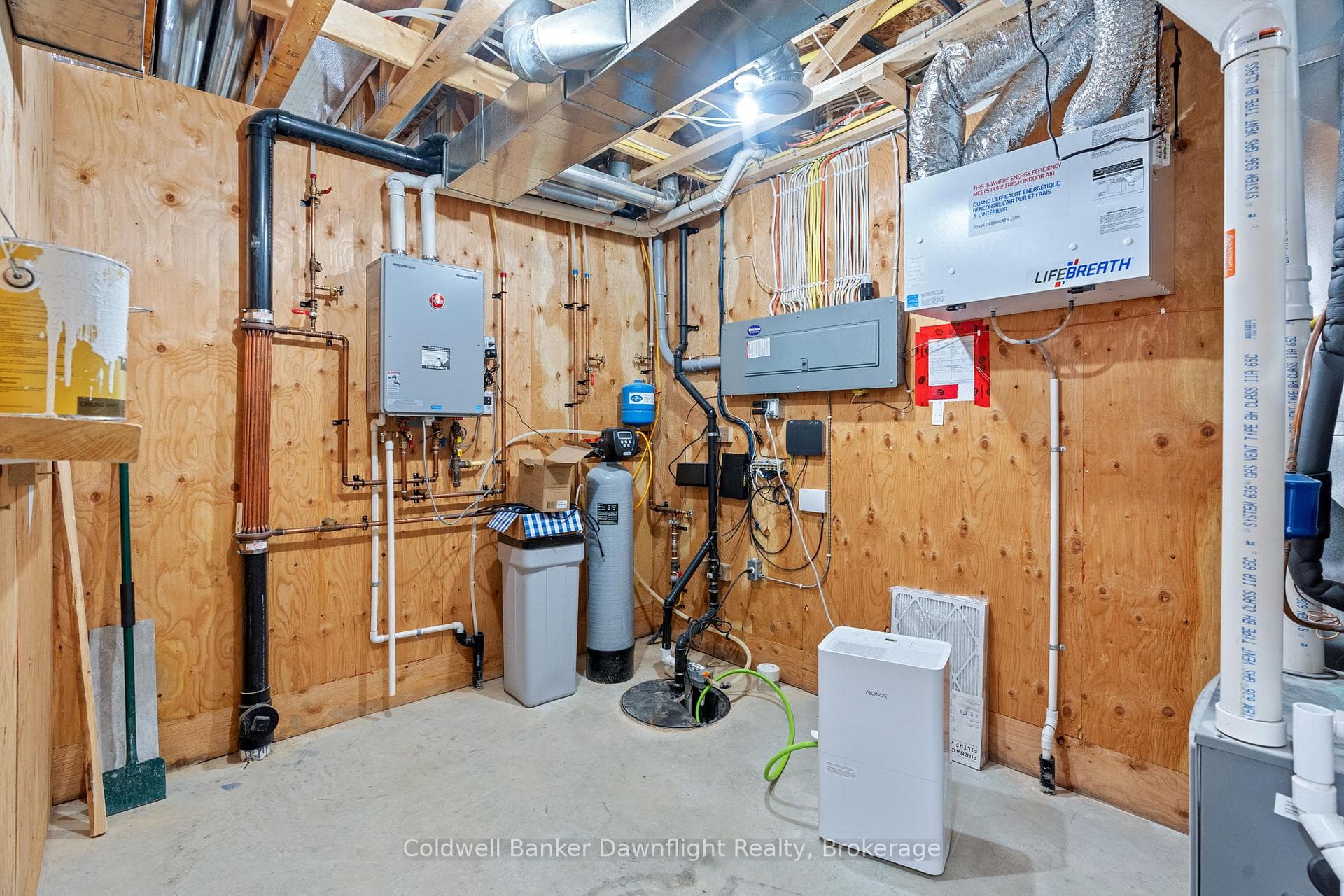 714 Gloria Street photo 42