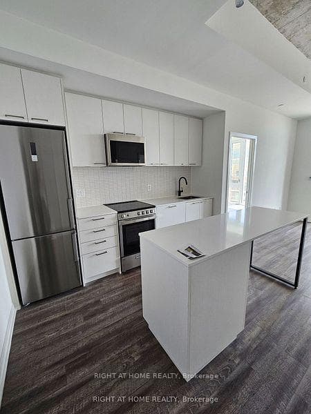 1808 St. Clair Avenue Unit 1008 photo 3