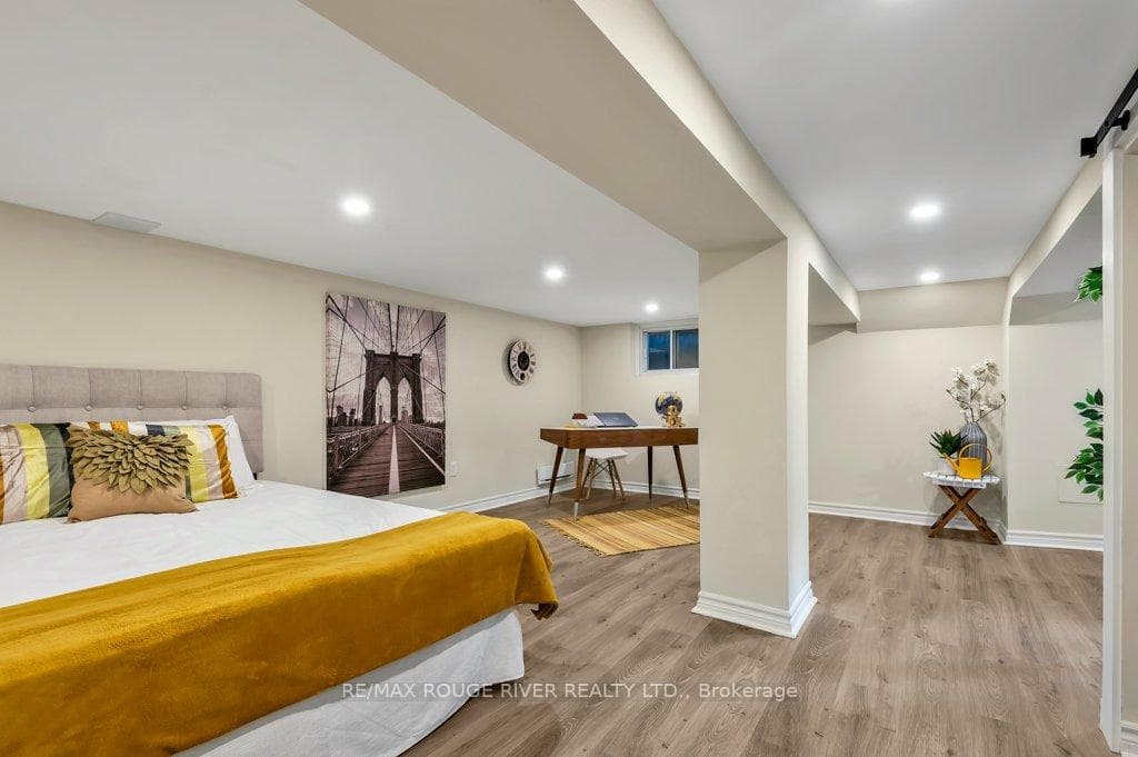 62 Bowie Avenue photo 26