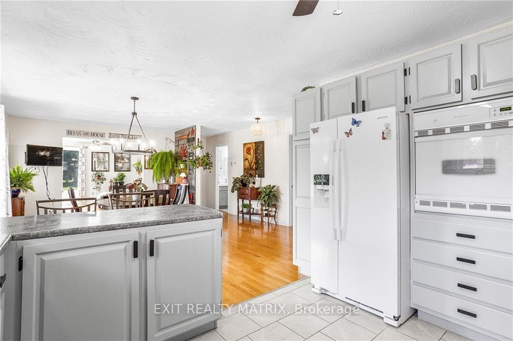 664 STATION Road photo 9
