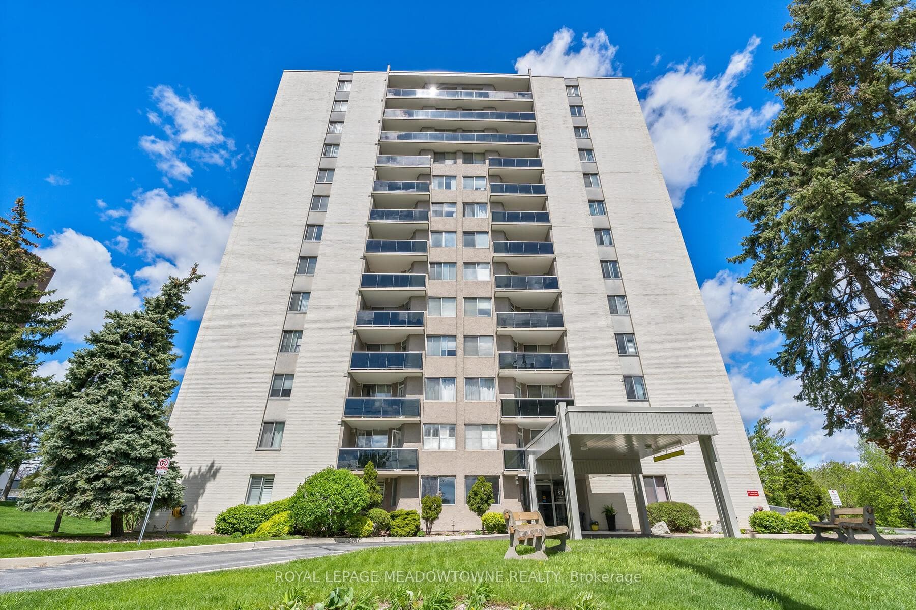 81 Millside Drive Unit 802 photo 3