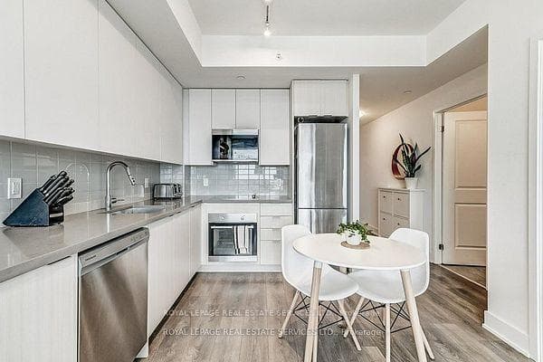 297 Oak Walk Drive Unit 901 photo 9