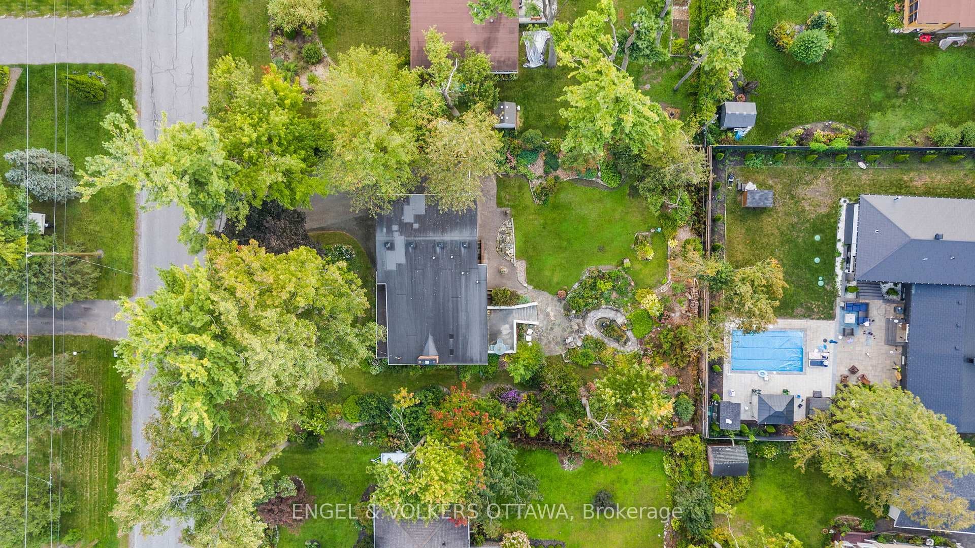 81 Grenfell Crescent photo 34