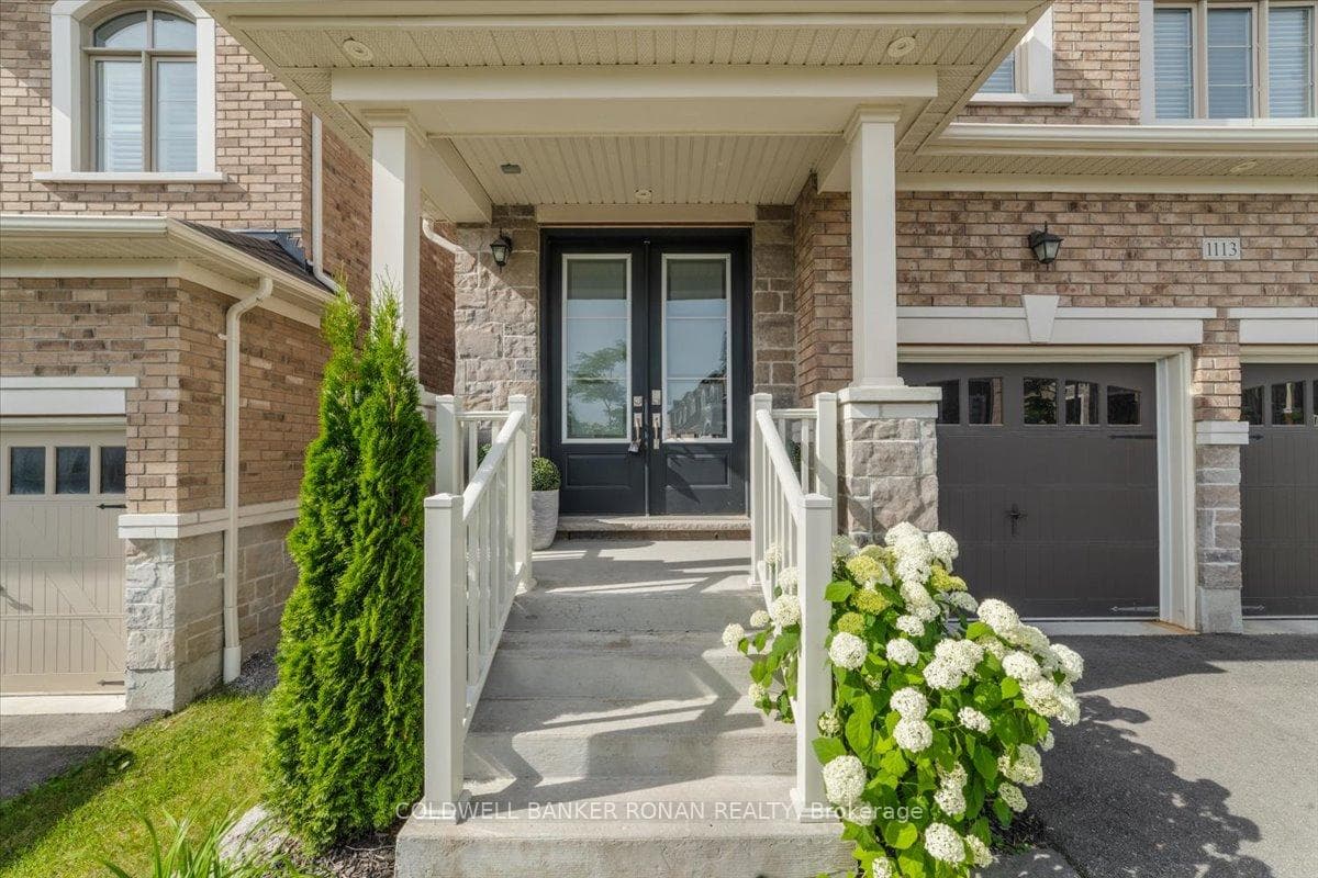 1113 Cactus Crescent photo 3
