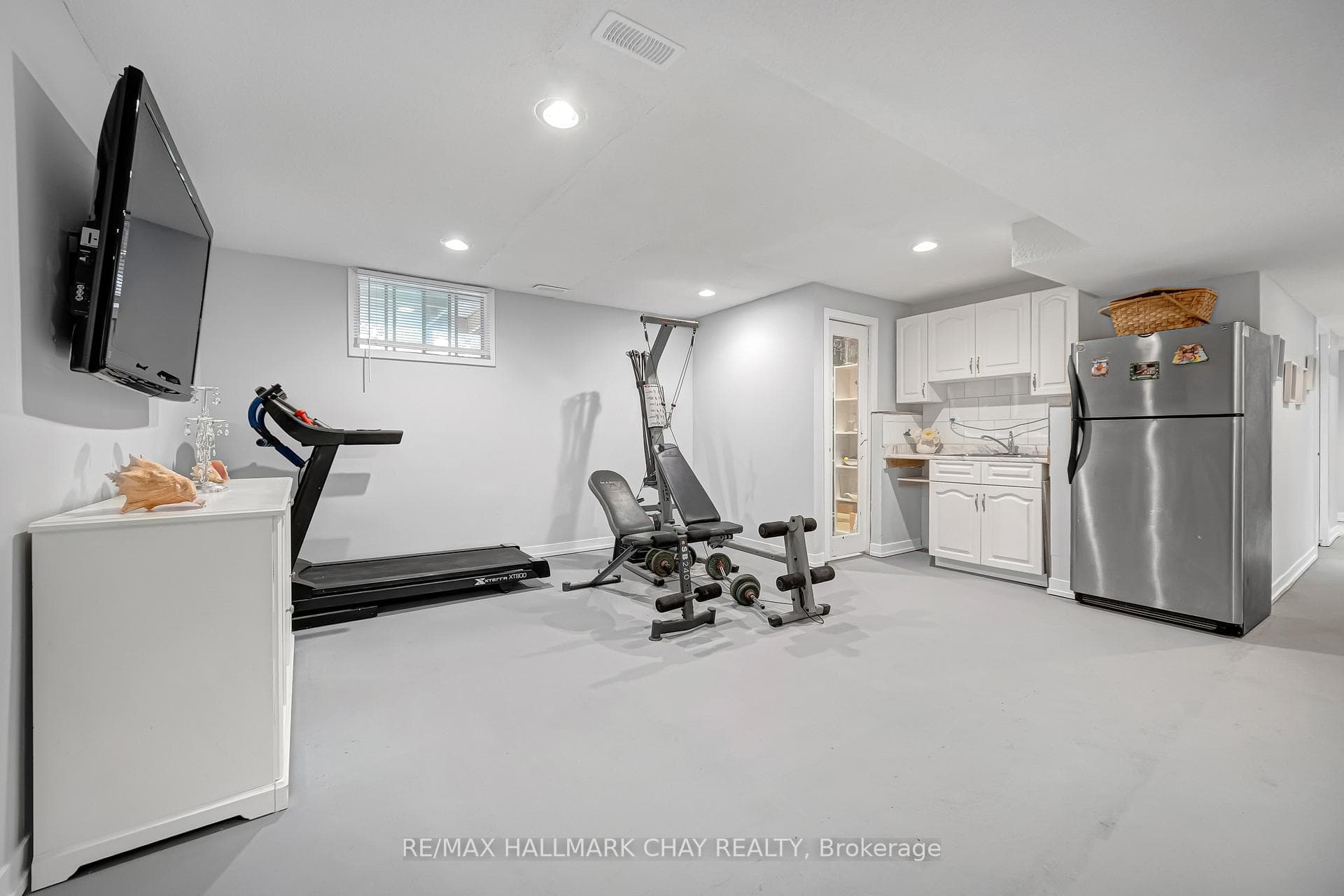20 Howard Avenue photo 23