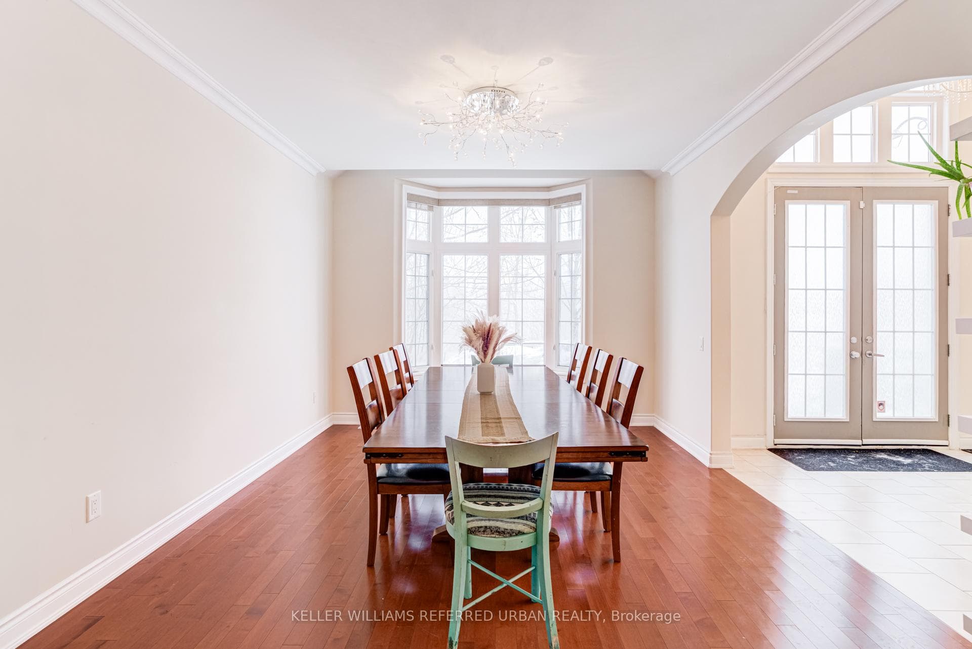 161 Vanda Drive Unit Main photo 9