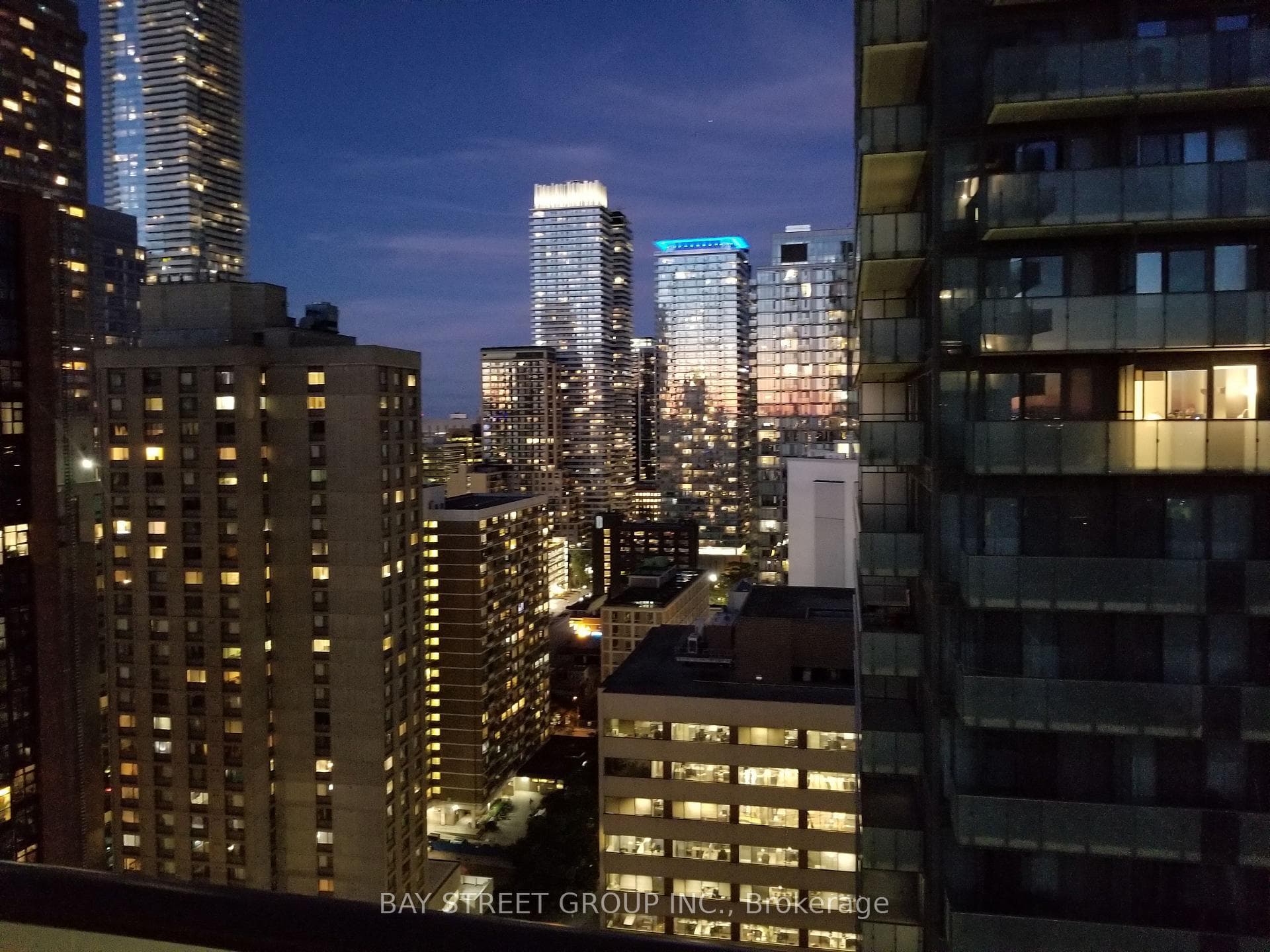 65 St Mary Street Unit 2501 photo 10