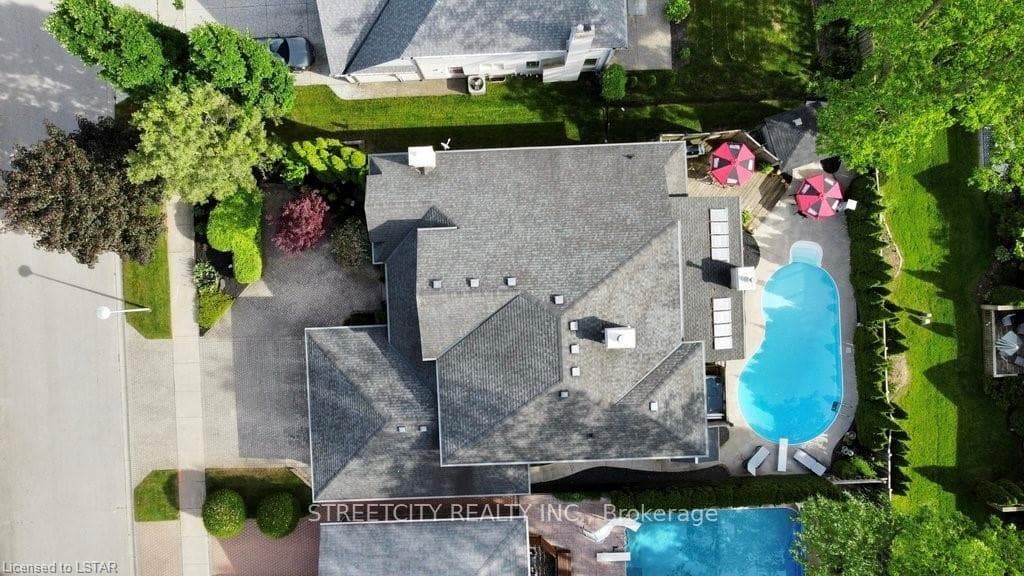 107 Carriage Hill Drive photo 37